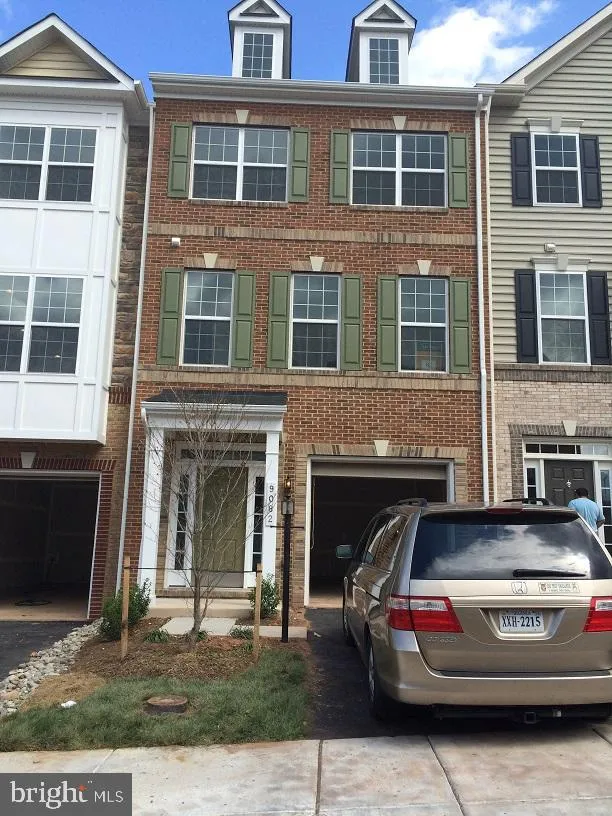 9082 Sandra Place, Manassas Park, VA 20111