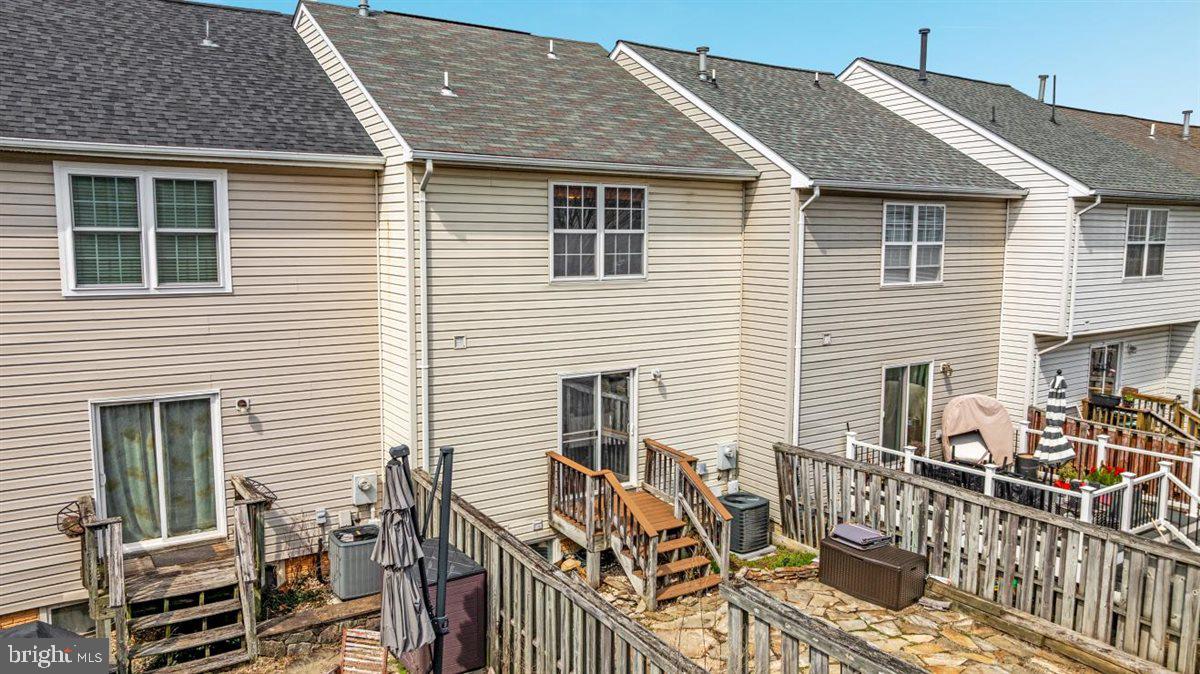 HIGHLANDS OF WARRENTON PHASE 2 - Residential