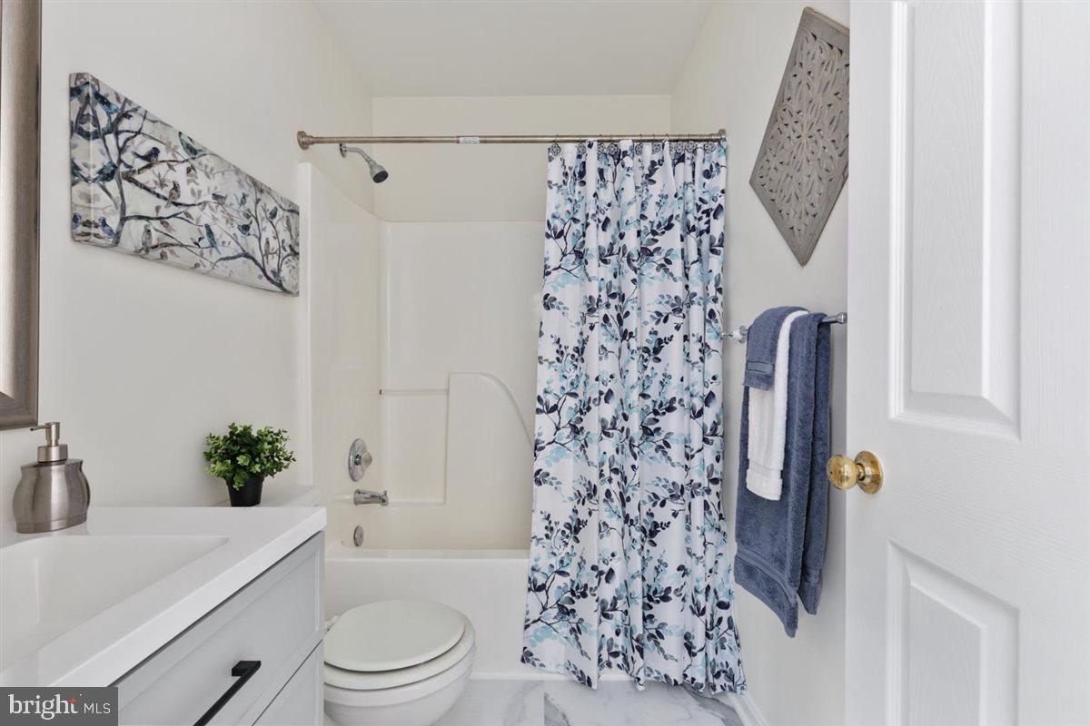 HIGHLANDS OF WARRENTON PHASE 2 - Residential