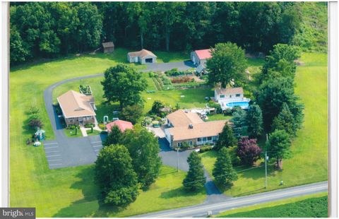 Homes For Sale - 107 W Ridge Road<br/> DILLSBURG, PA 17019