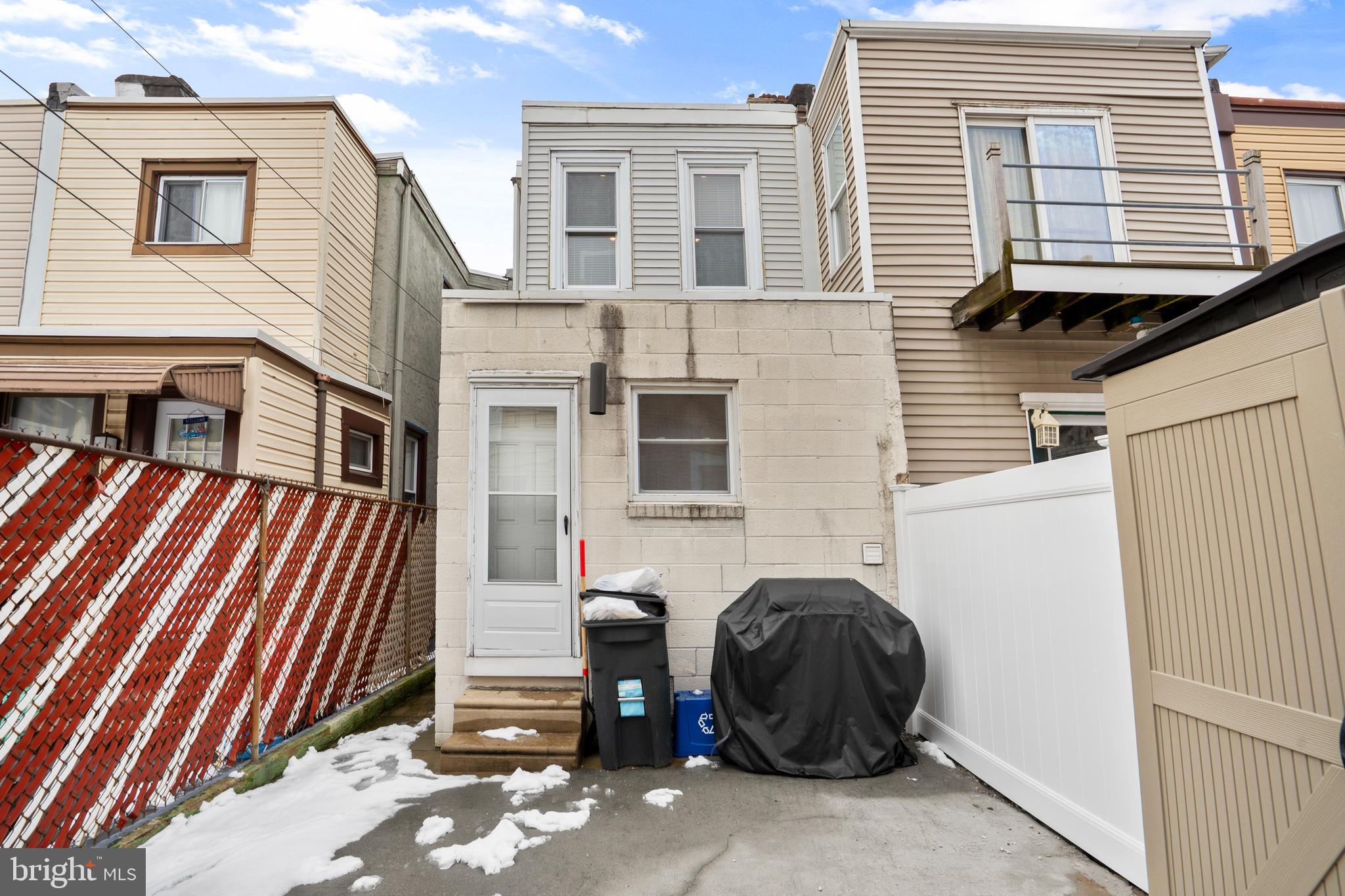 PORT RICHMOND - Residential