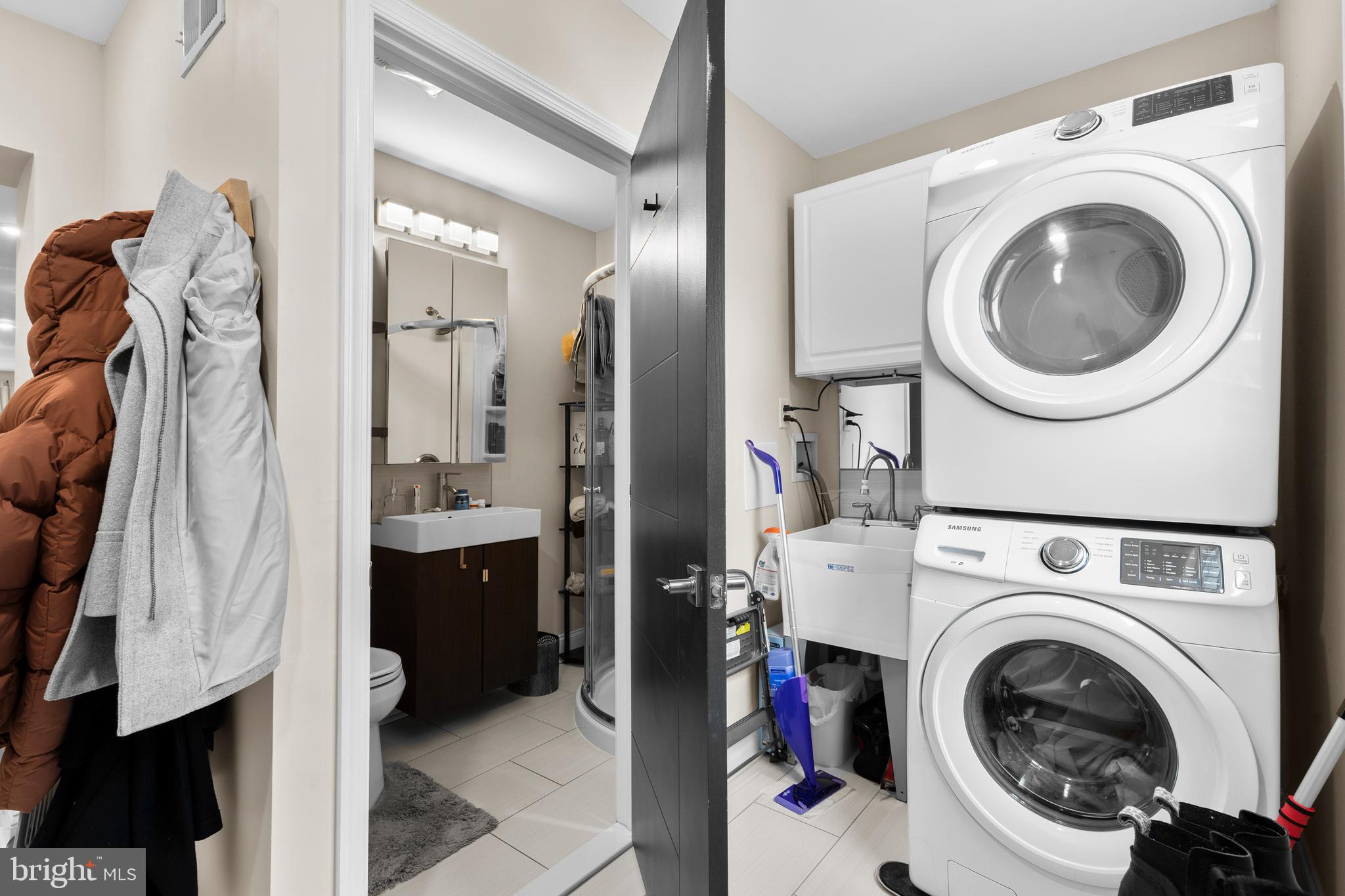 PORT RICHMOND - Residential