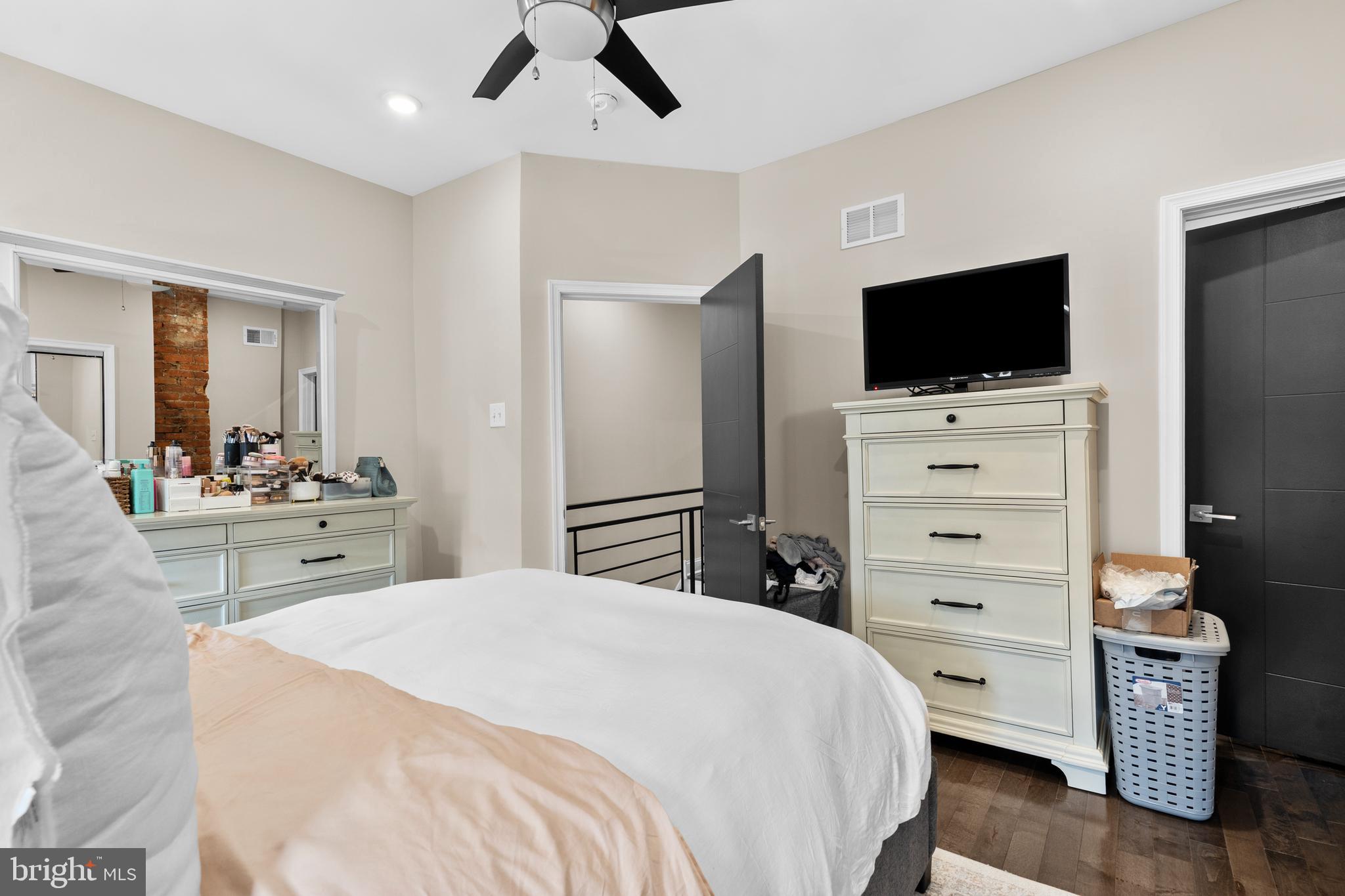 PORT RICHMOND - Residential