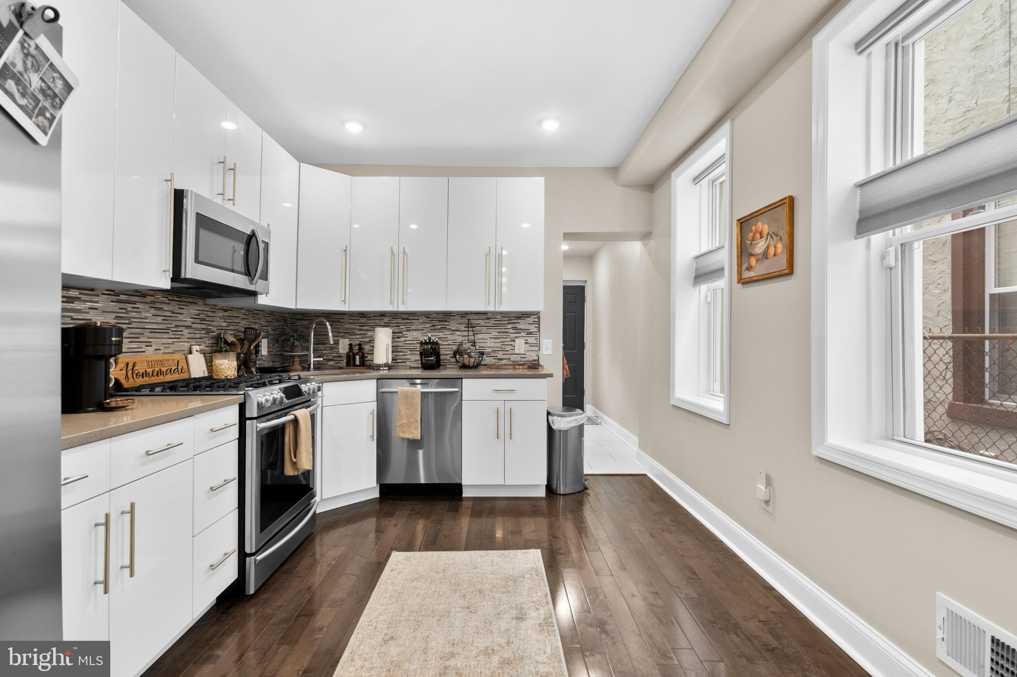 PORT RICHMOND - Residential