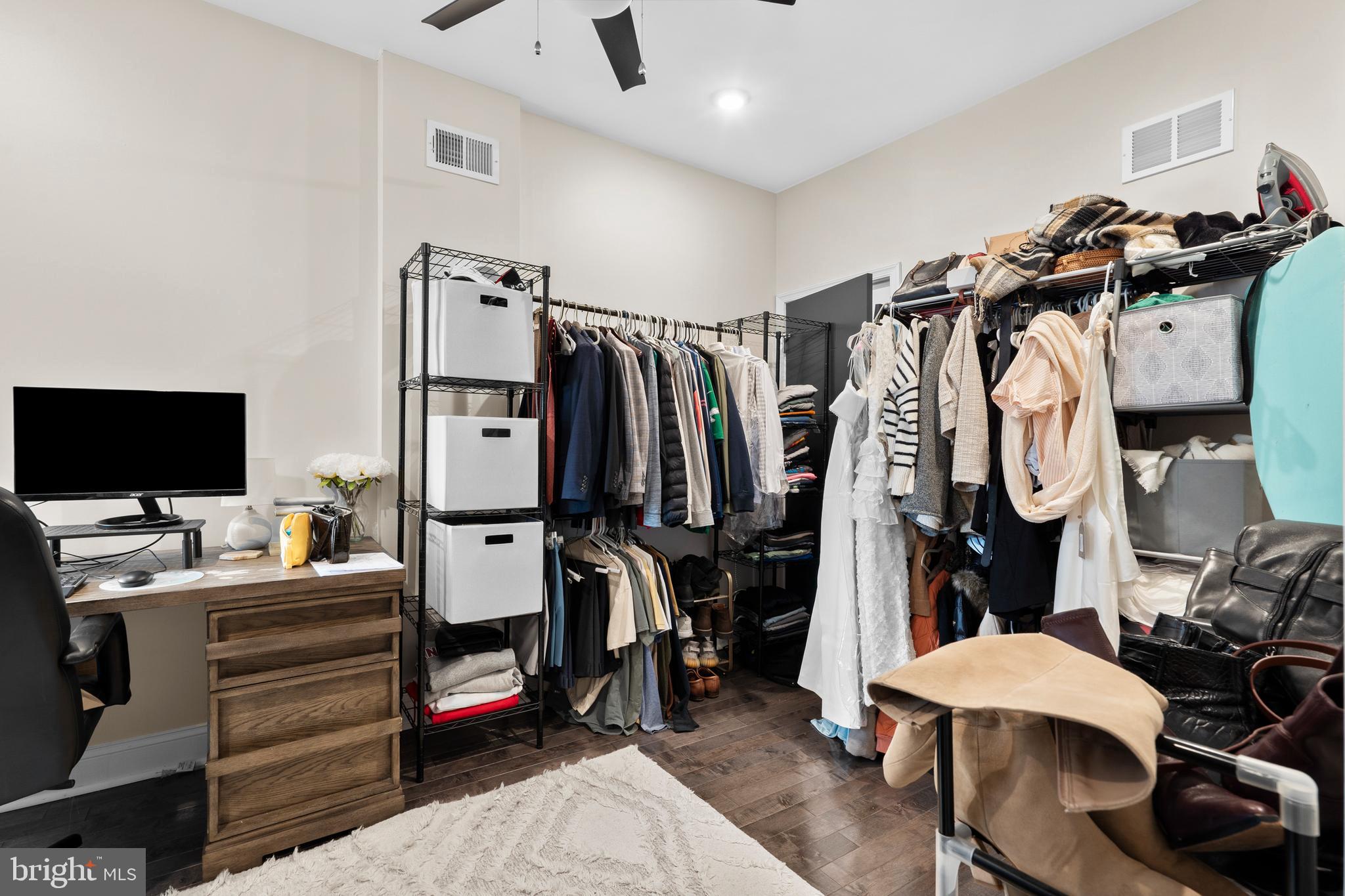 PORT RICHMOND - Residential