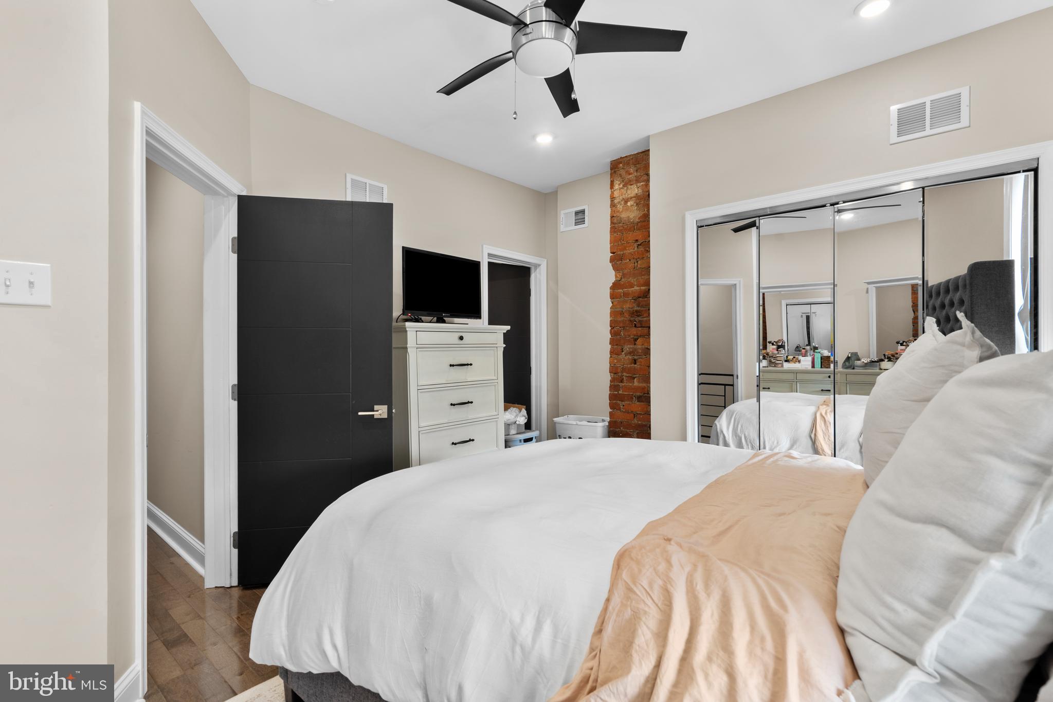 PORT RICHMOND - Residential