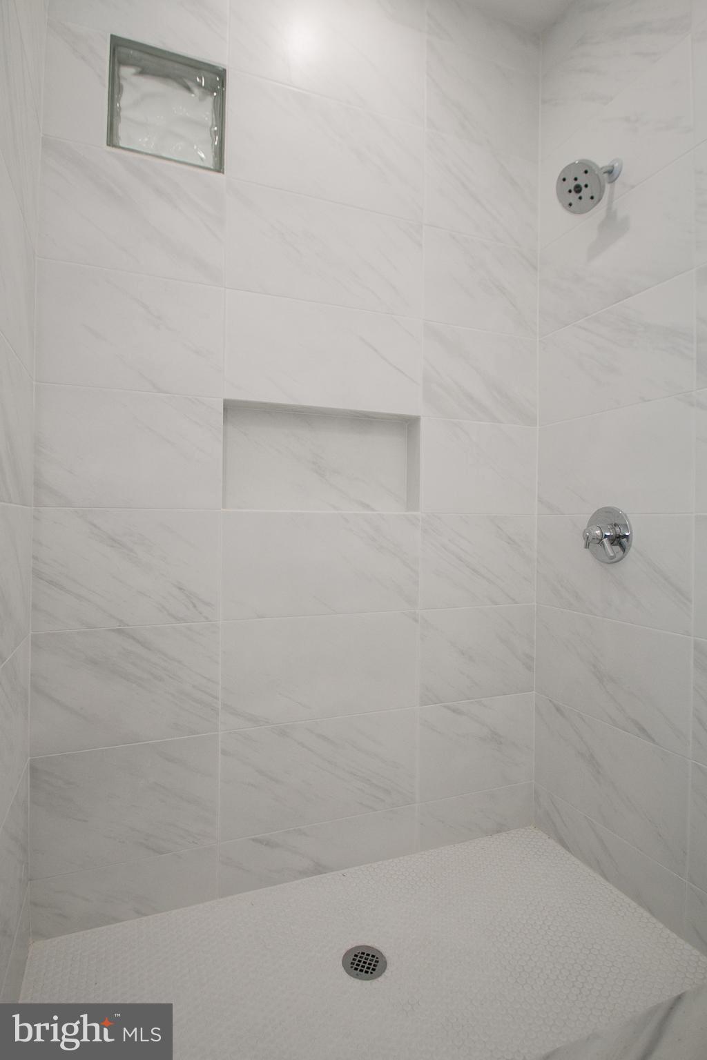 GRAYS FERRY - Residential Lease