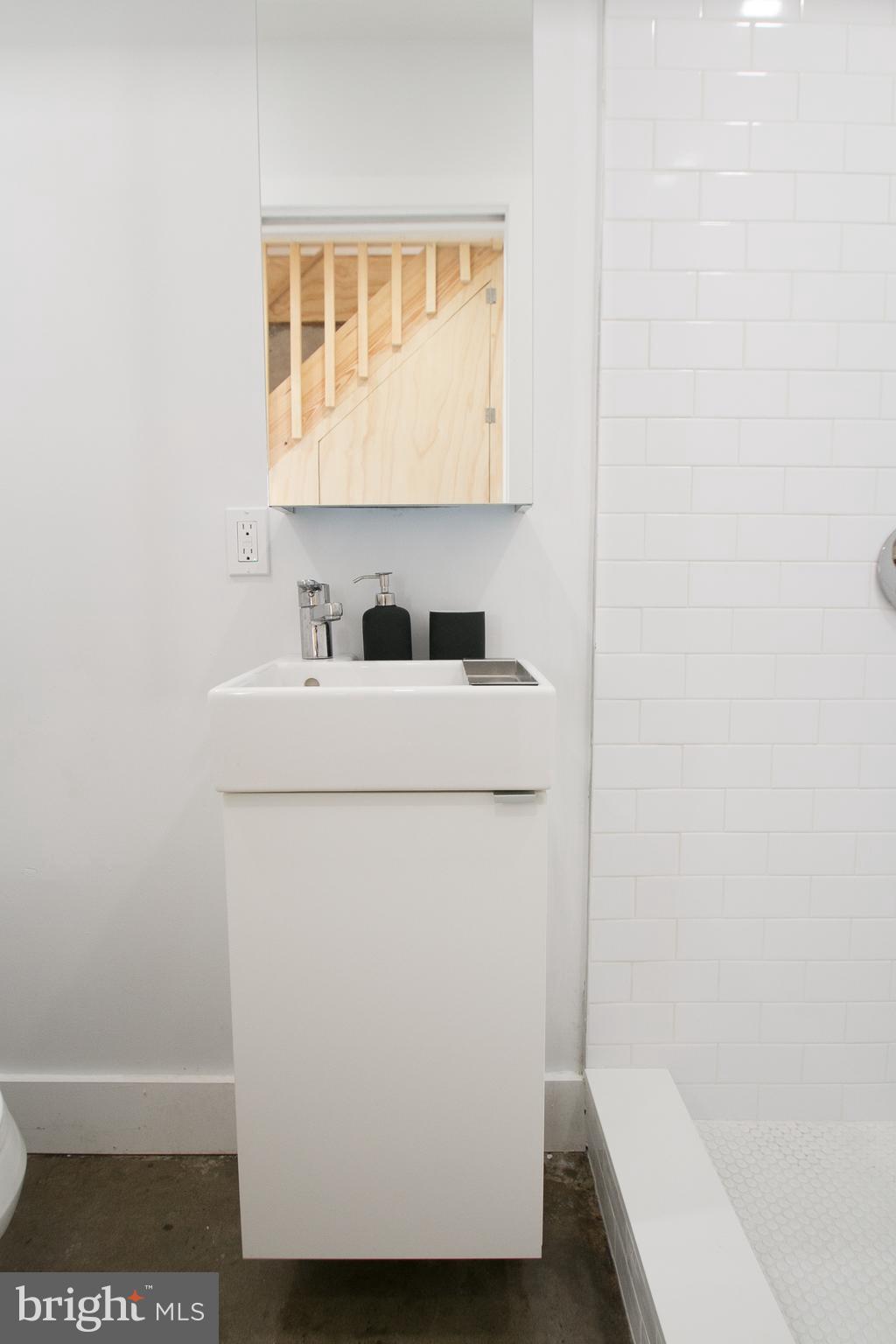 GRAYS FERRY - Residential Lease