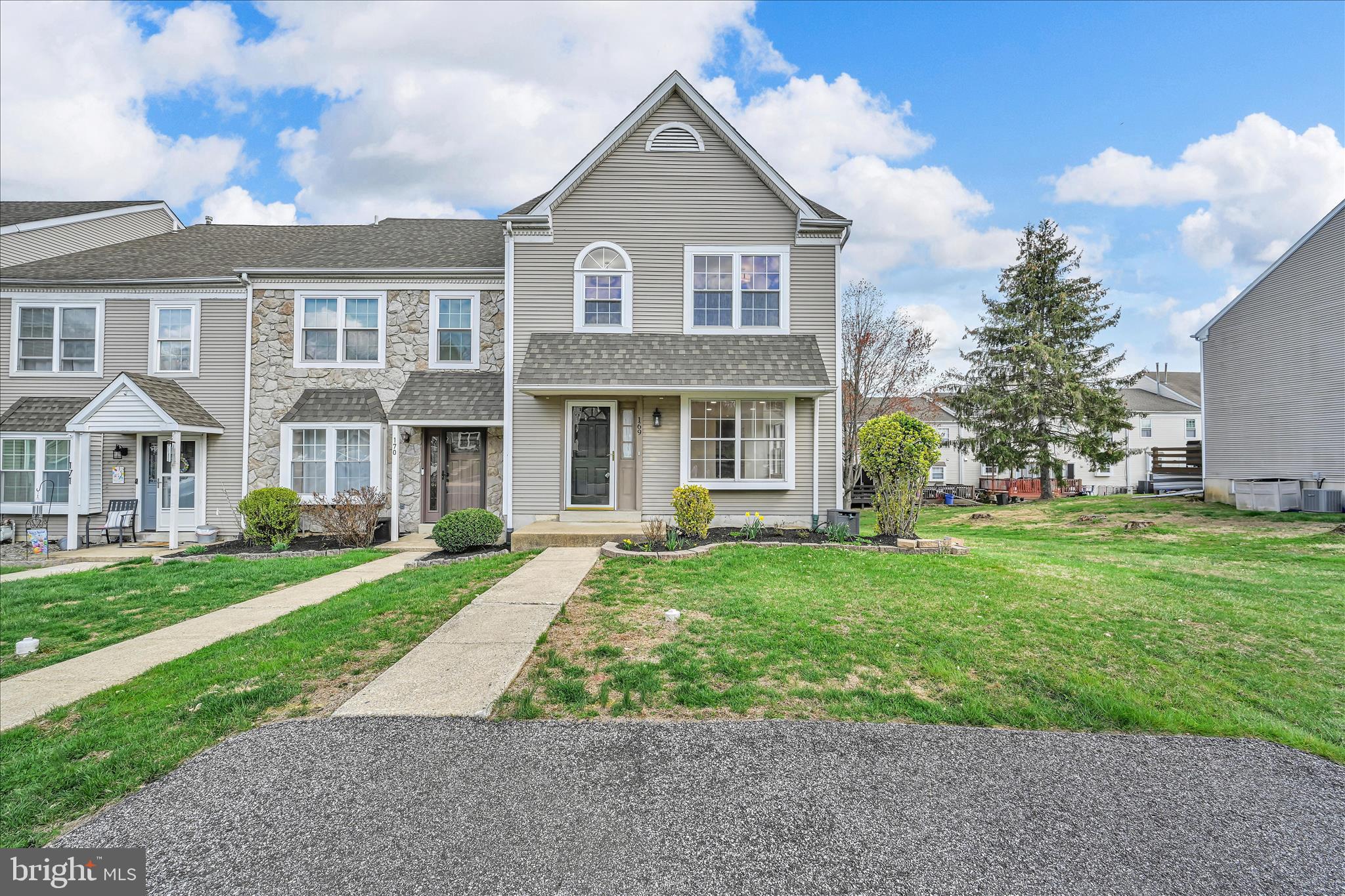 BRIDGEWATER - Residential