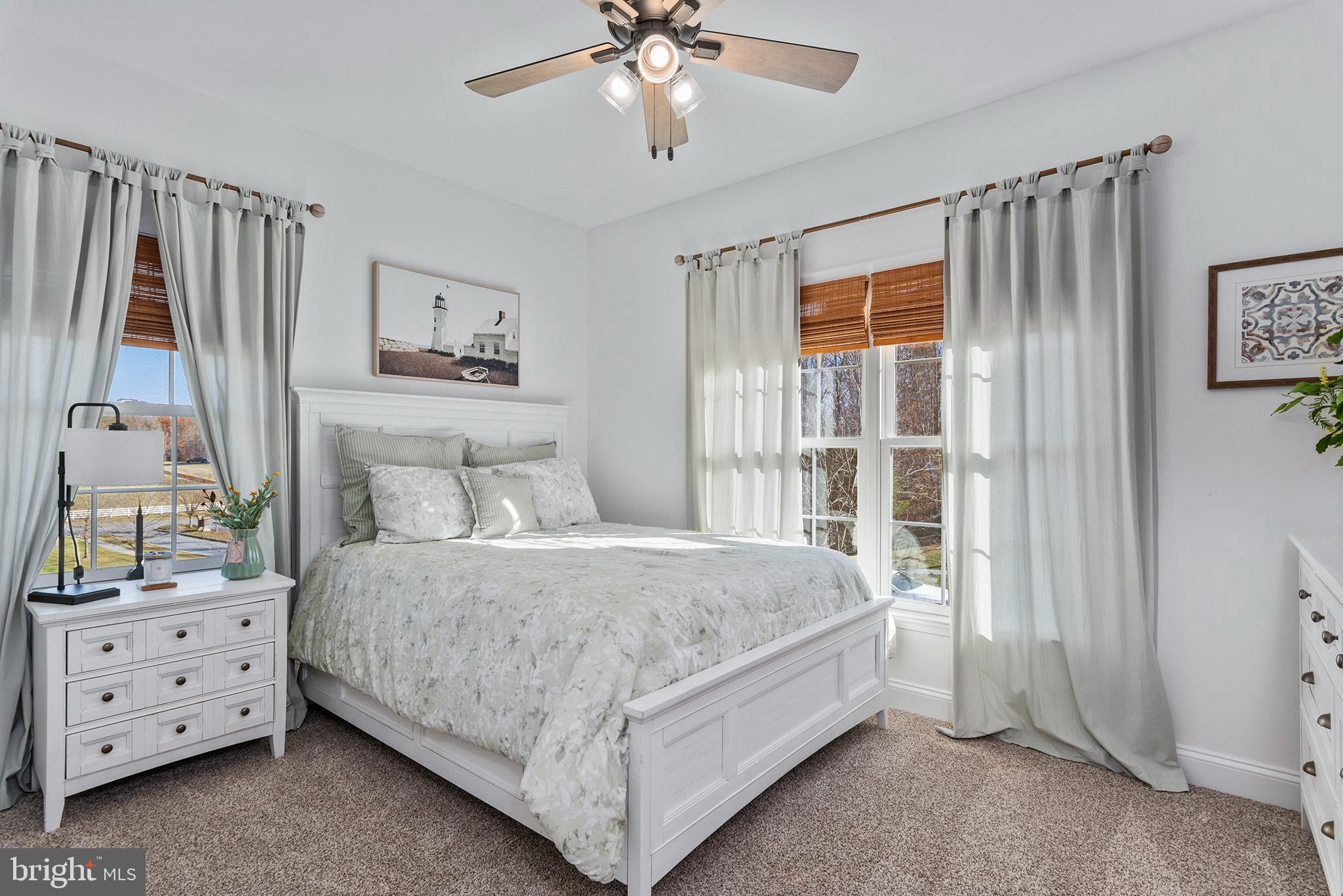 AUTUMN WOODS - Residential