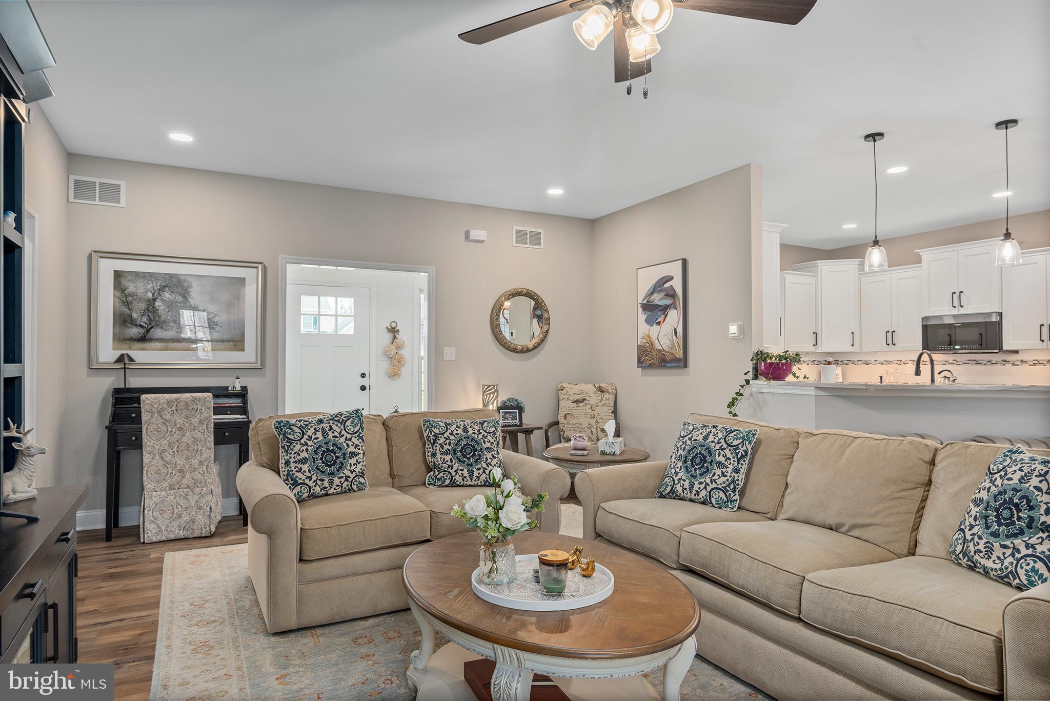 AUTUMN WOODS - Residential