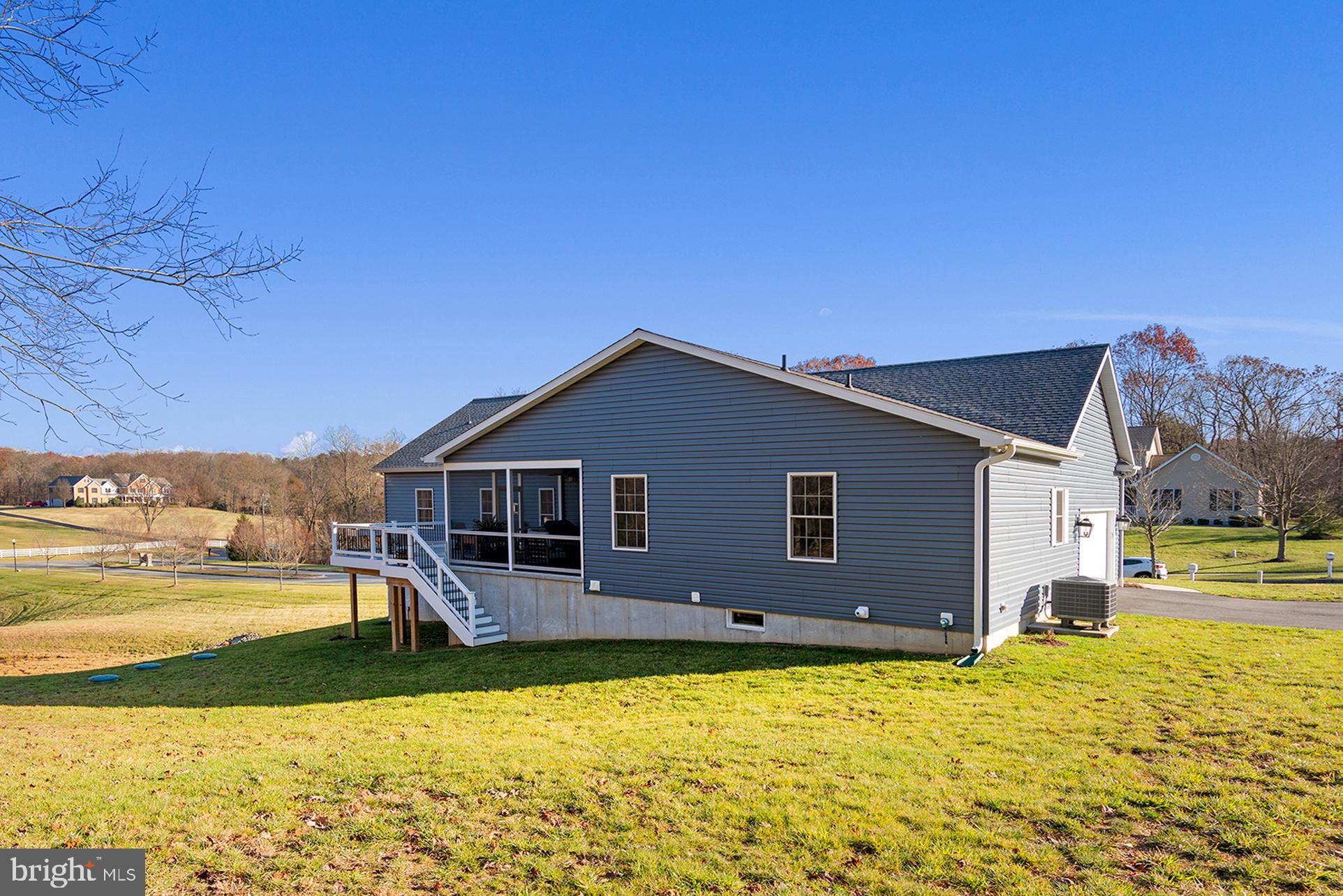 AUTUMN WOODS - Residential