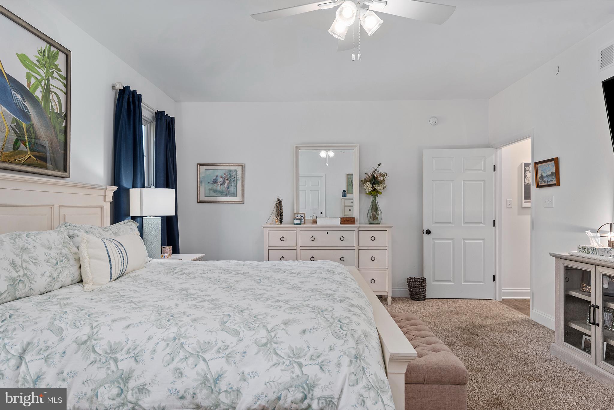 AUTUMN WOODS - Residential