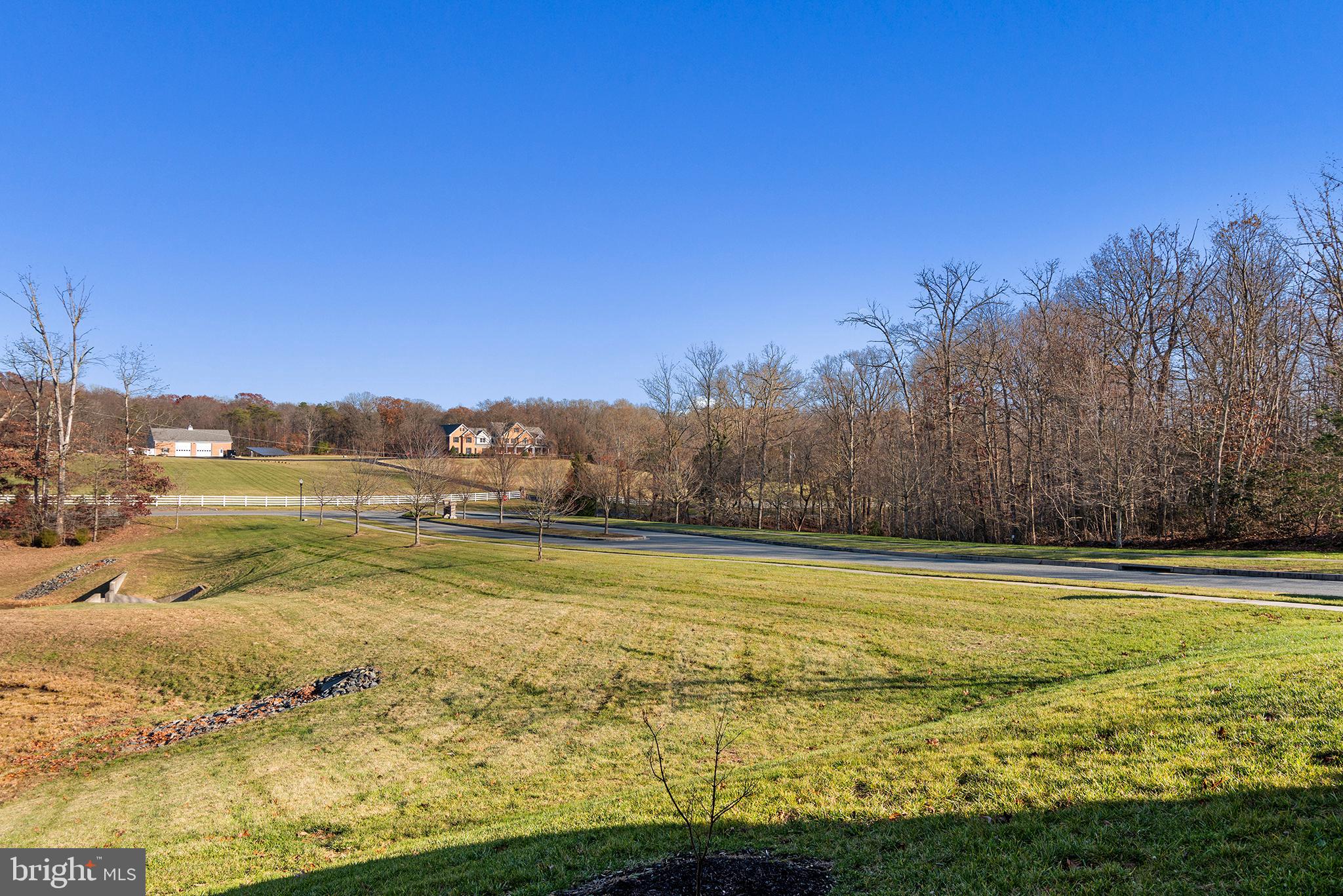 AUTUMN WOODS - Residential