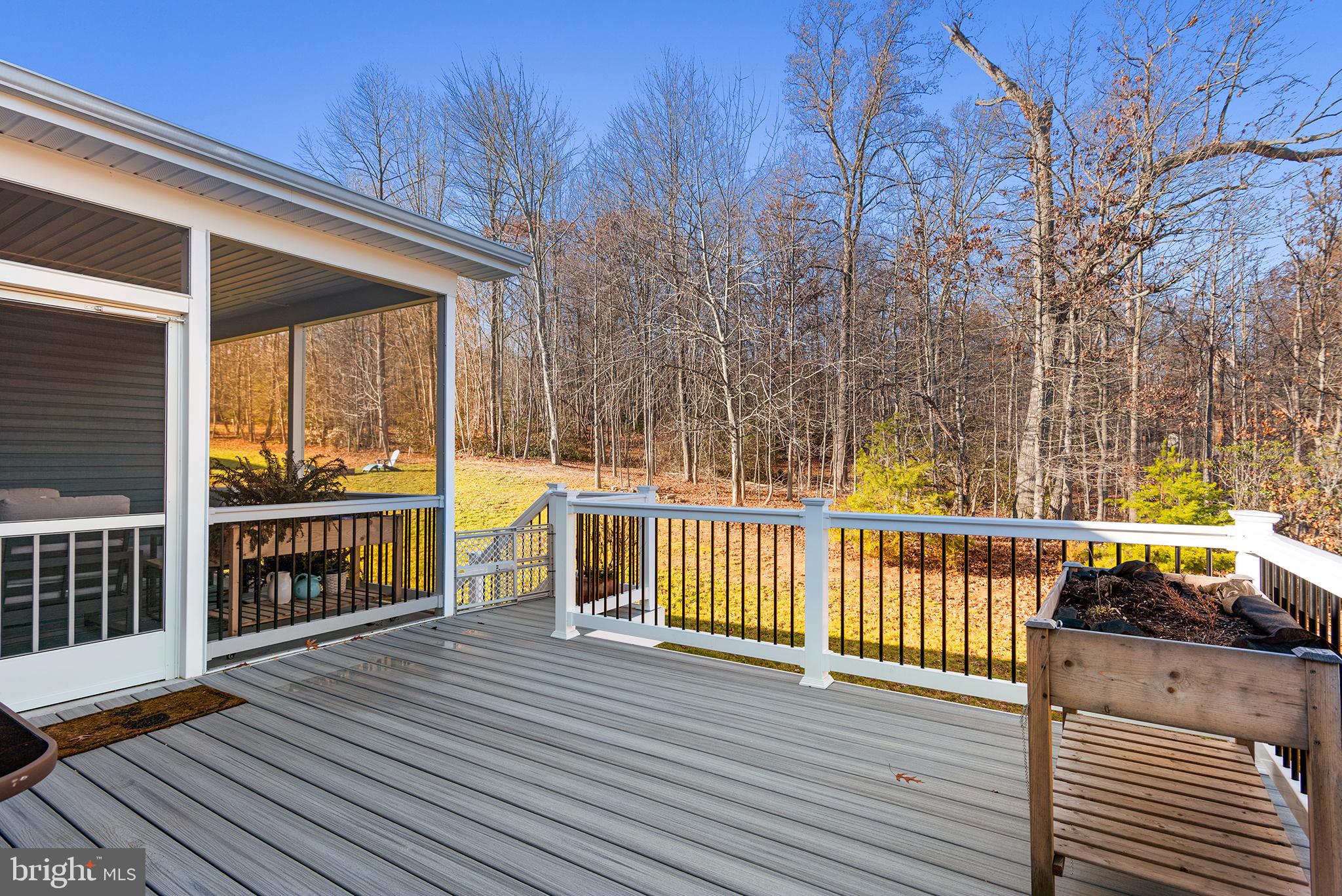 AUTUMN WOODS - Residential