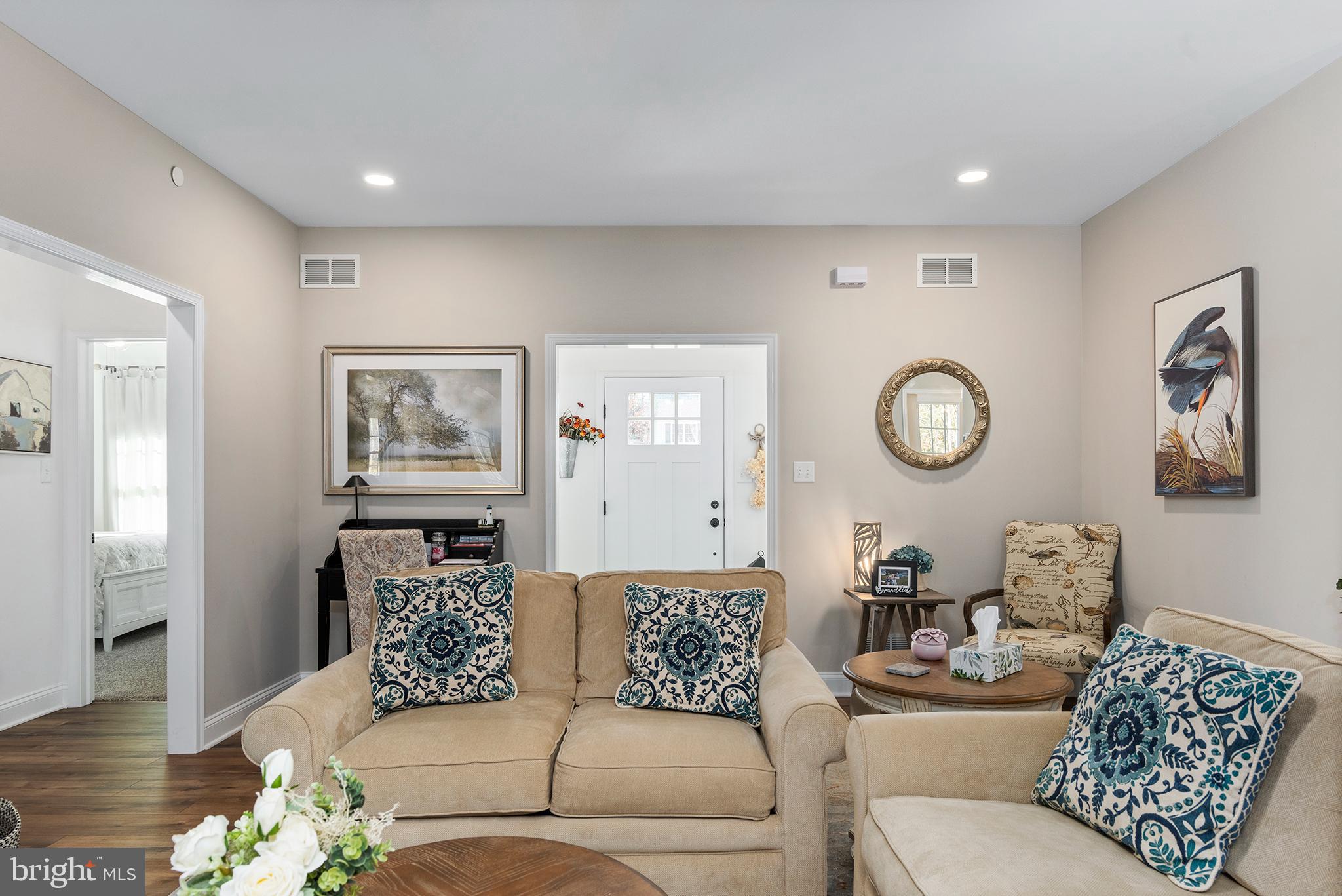 AUTUMN WOODS - Residential