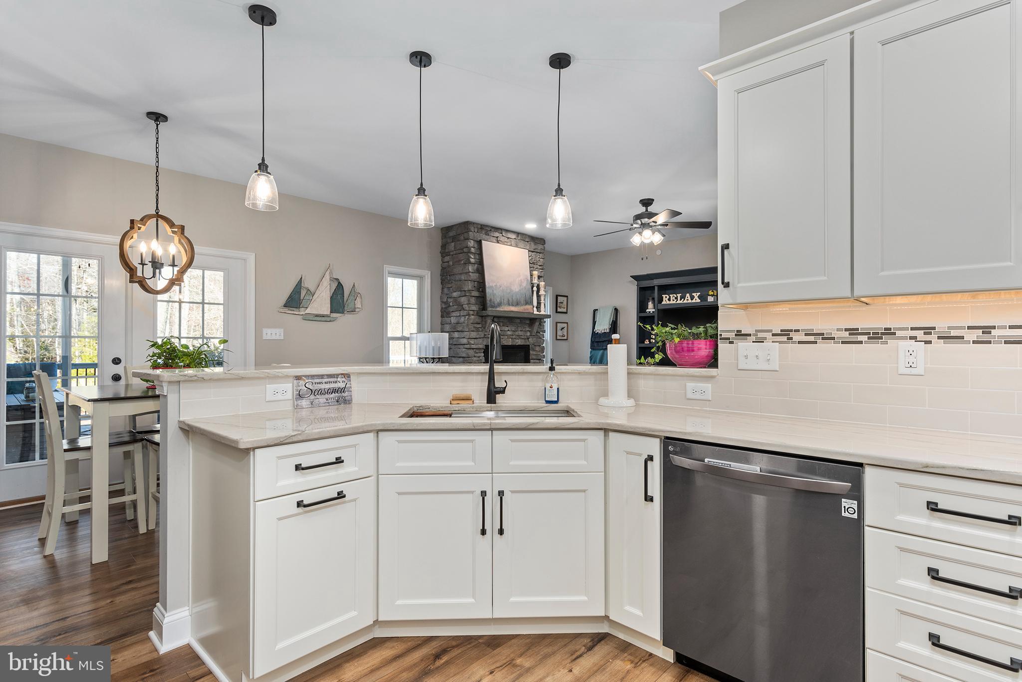 AUTUMN WOODS - Residential