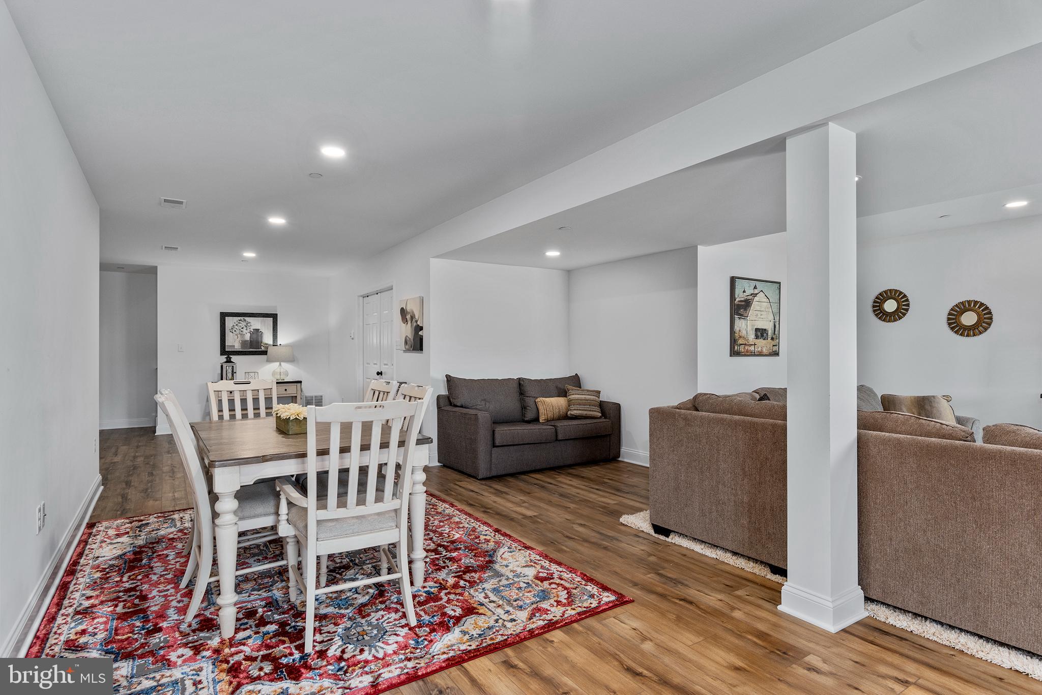 AUTUMN WOODS - Residential