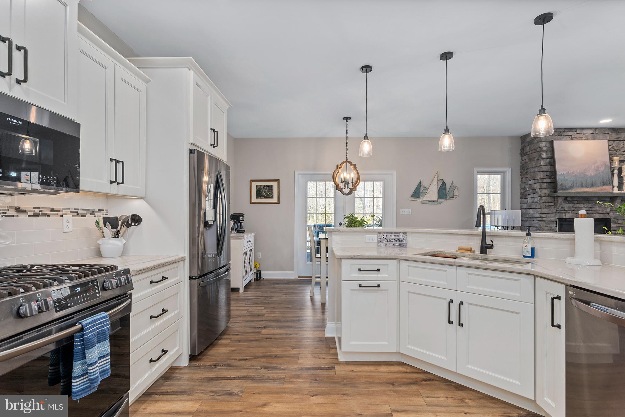 AUTUMN WOODS - Residential