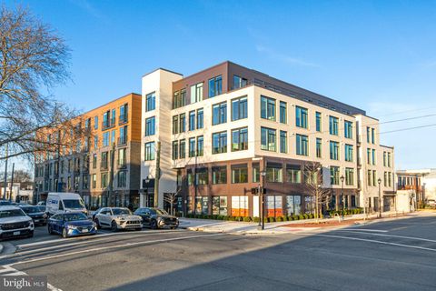 Condo For Rent - 701 N Henry Street #213<br/> ALEXANDRIA, VA 22314