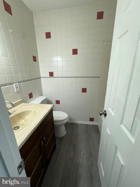 BATTERY VILLAGE - Residential