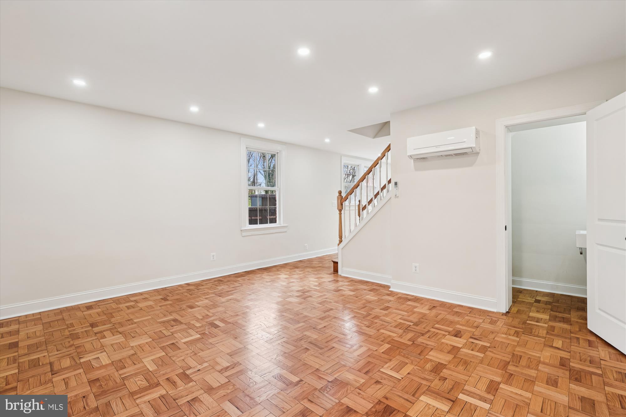 2600 16TH STREET S 696