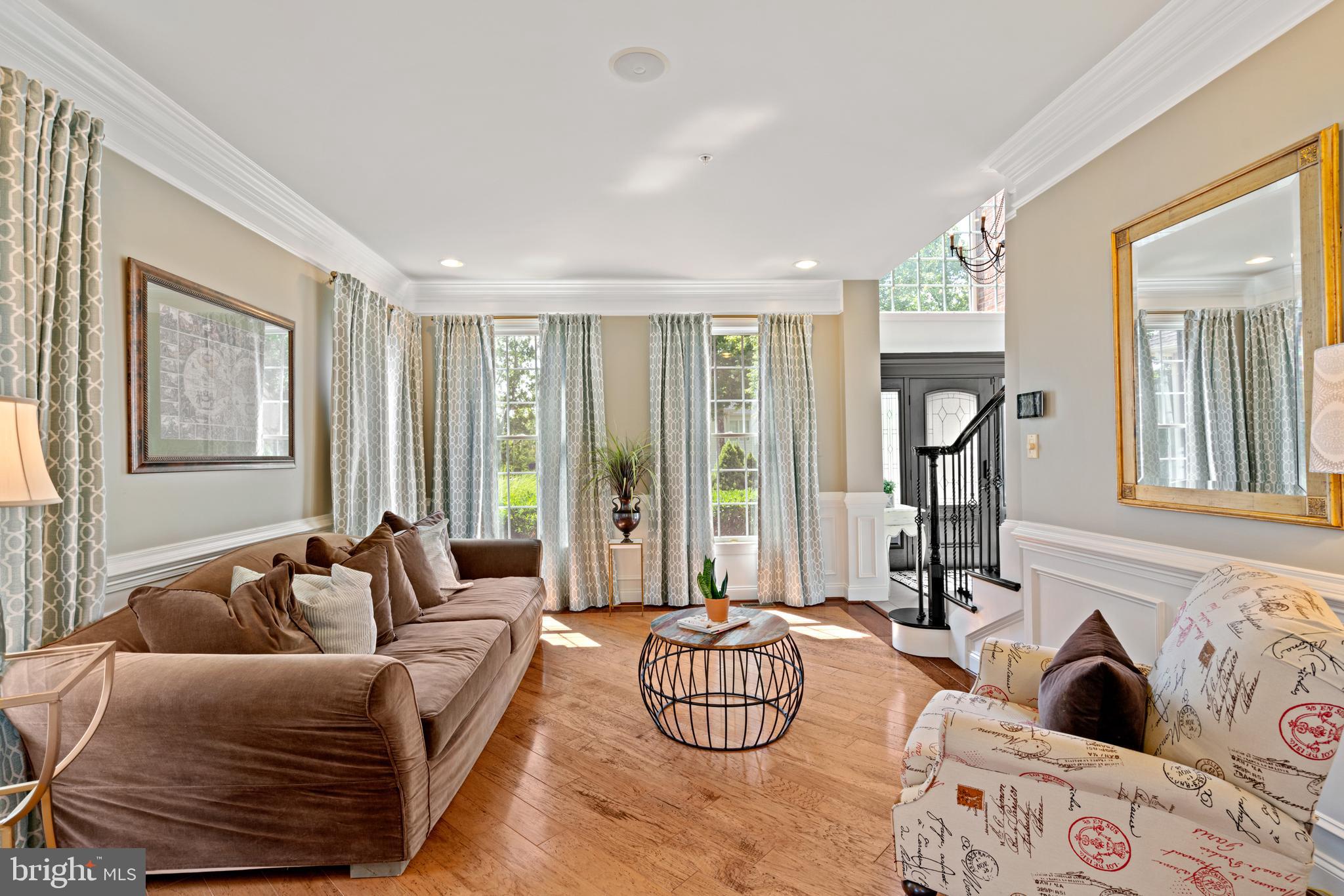 SOUTH RIDING - Residential