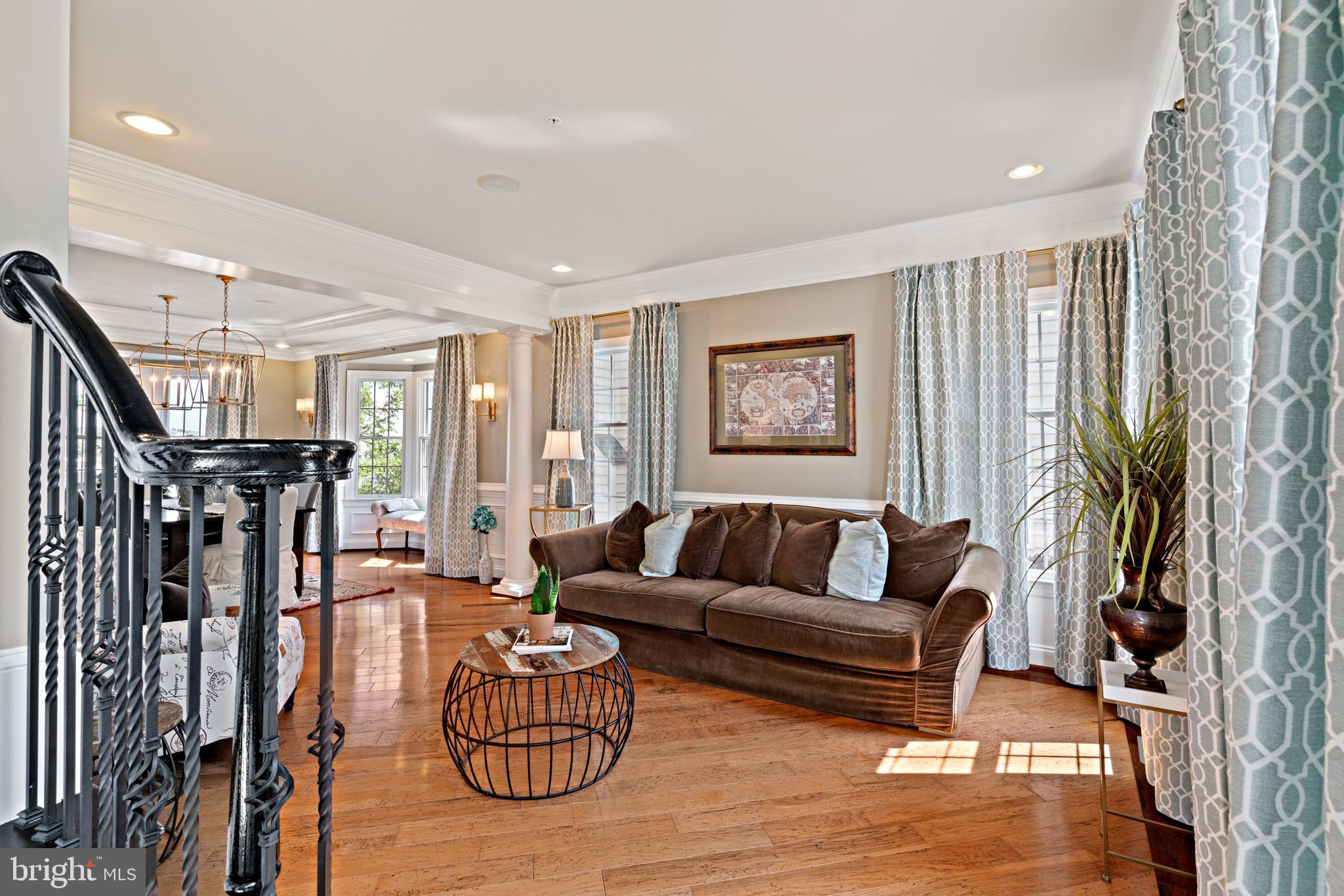 SOUTH RIDING - Residential