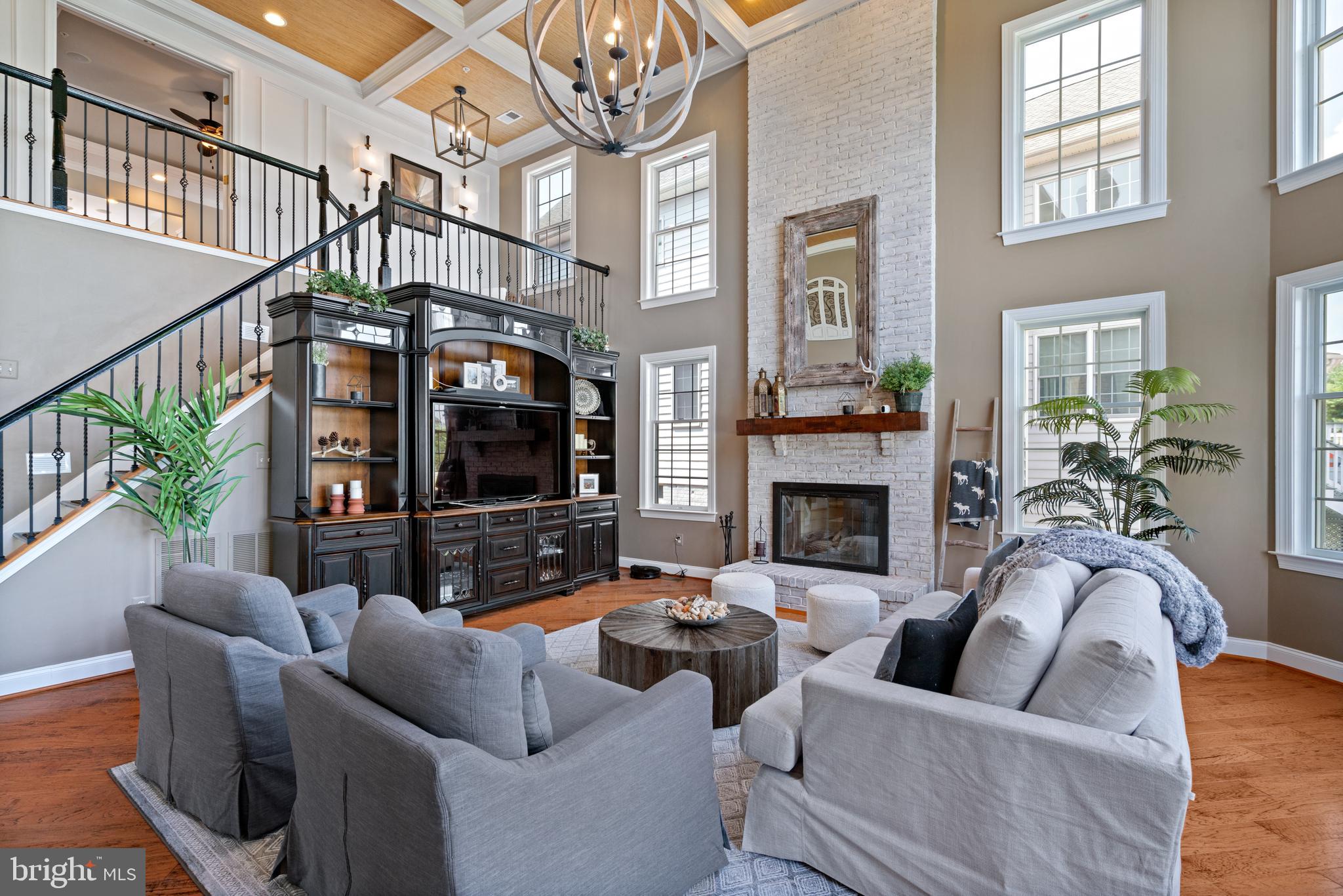 SOUTH RIDING - Residential