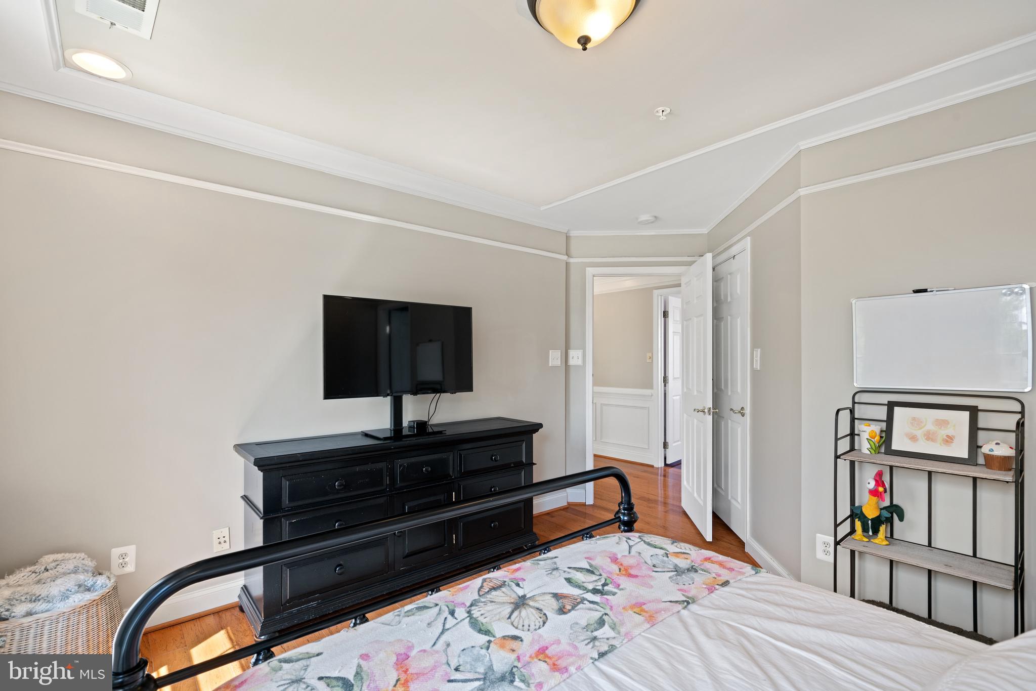 SOUTH RIDING - Residential