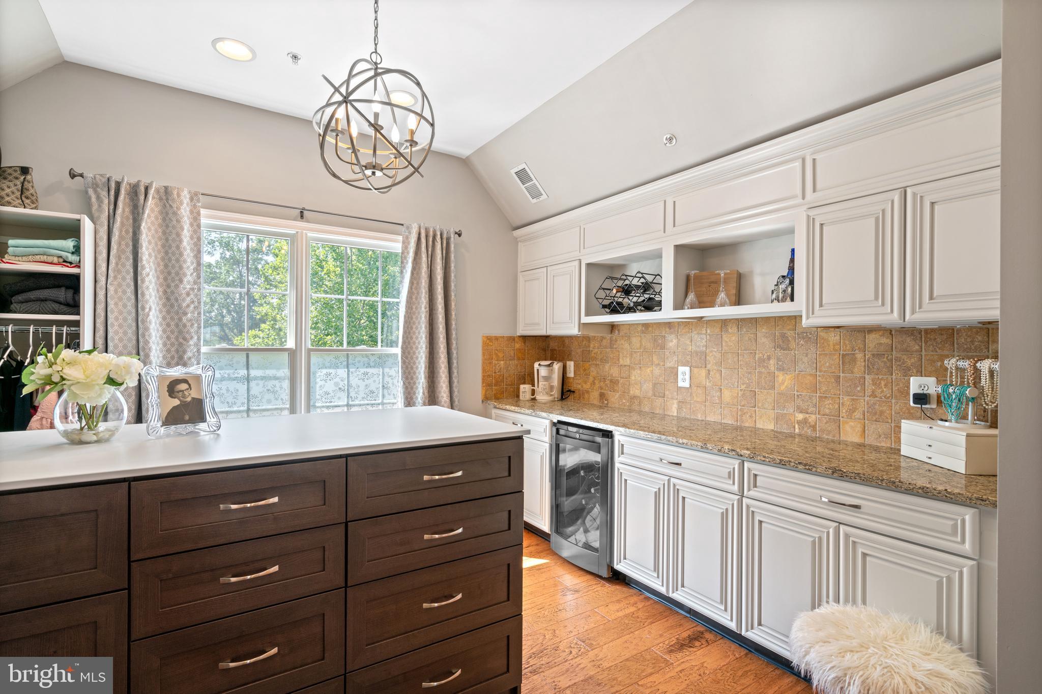 SOUTH RIDING - Residential