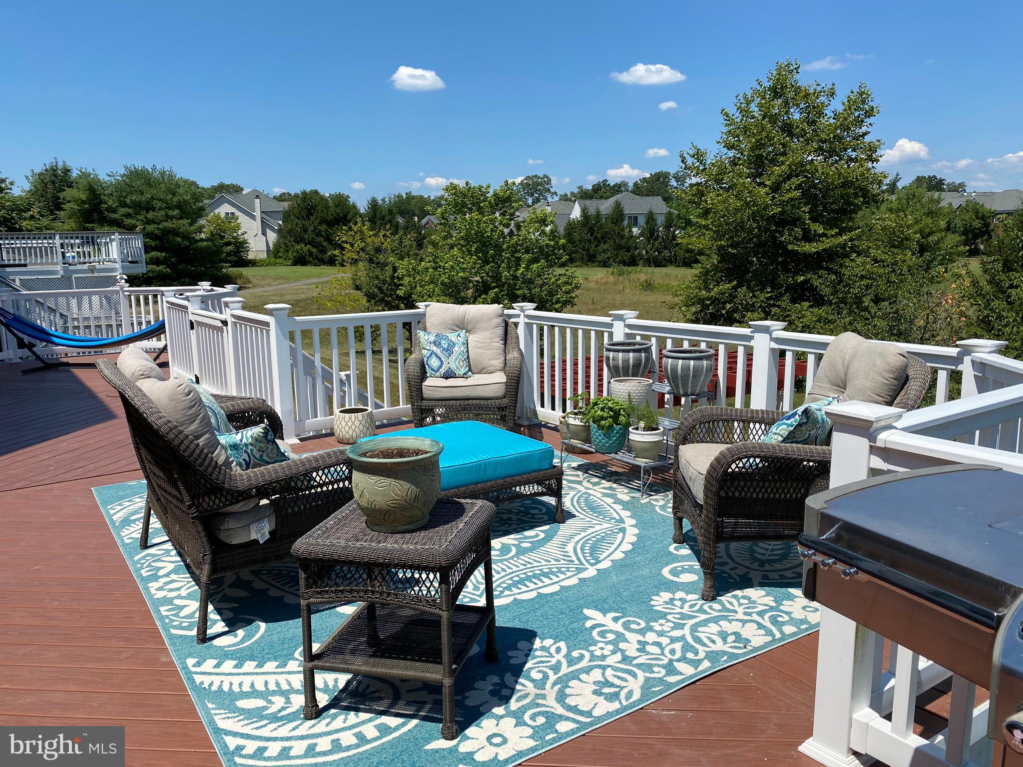 SOUTH RIDING - Residential