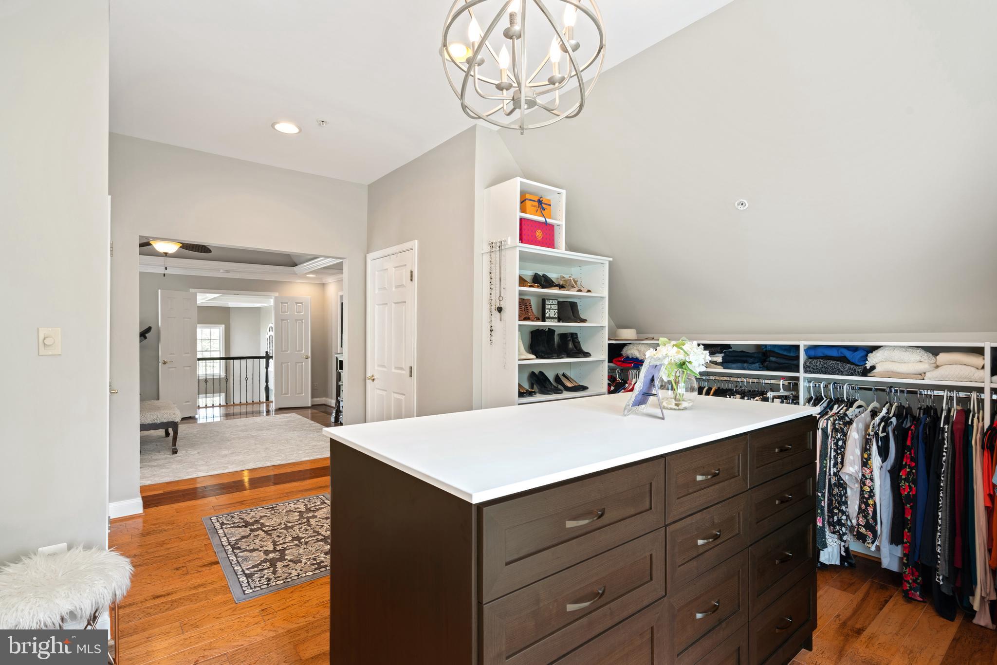 SOUTH RIDING - Residential