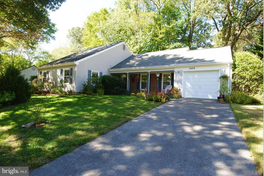 Ranch style, first floor living in exclusive Crofton special tax district. Huge 4th bedroom in upper loft area. Open space floor plan with large great room addition. Formal living room & dining room. Mater bedroom has sitting area, can be converted into super bath, or 2nd master closet. Low maintenance yard. 1 car garage. Horticulturists' Paradise