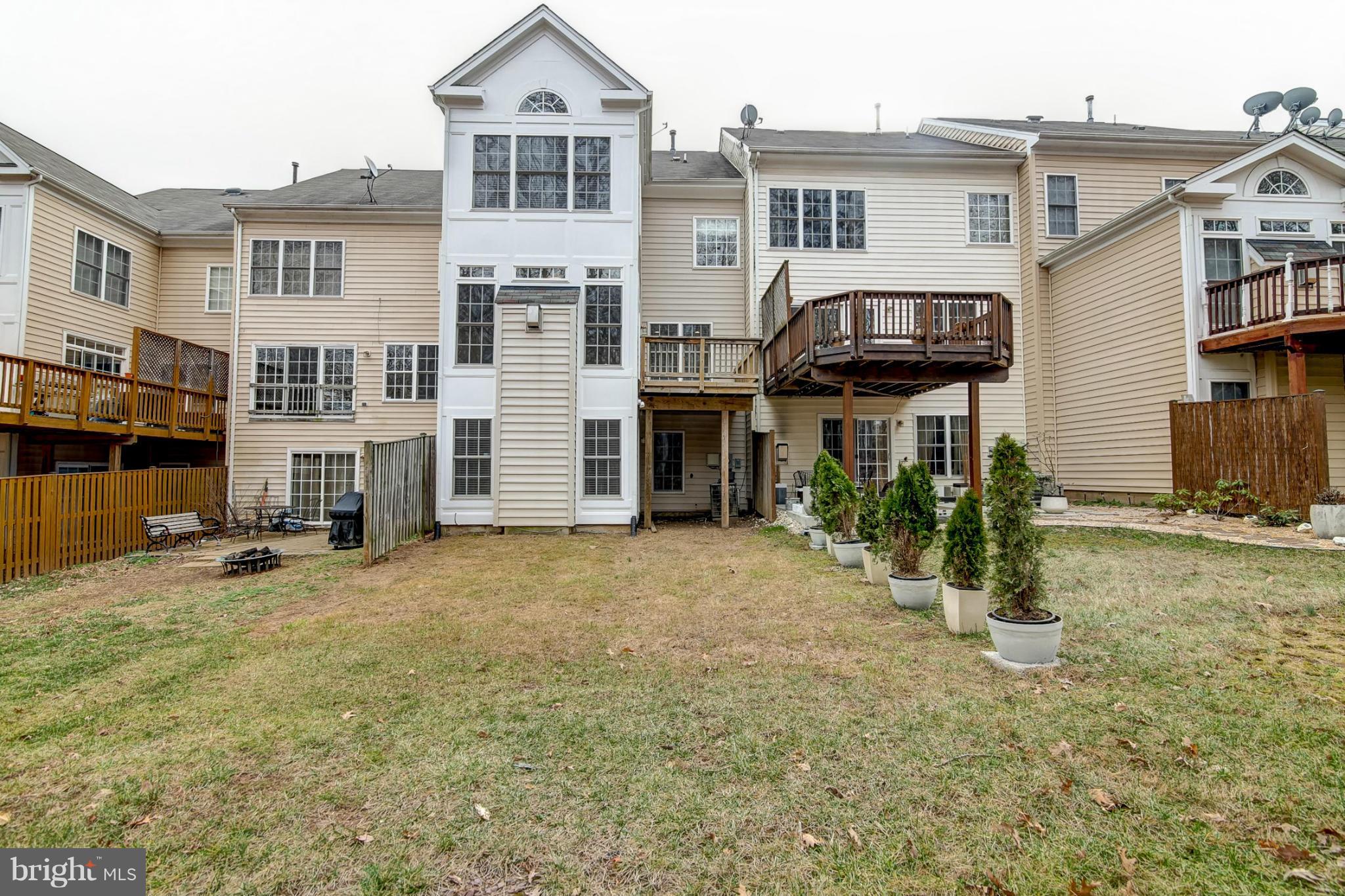 SPRING LAKES - Residential