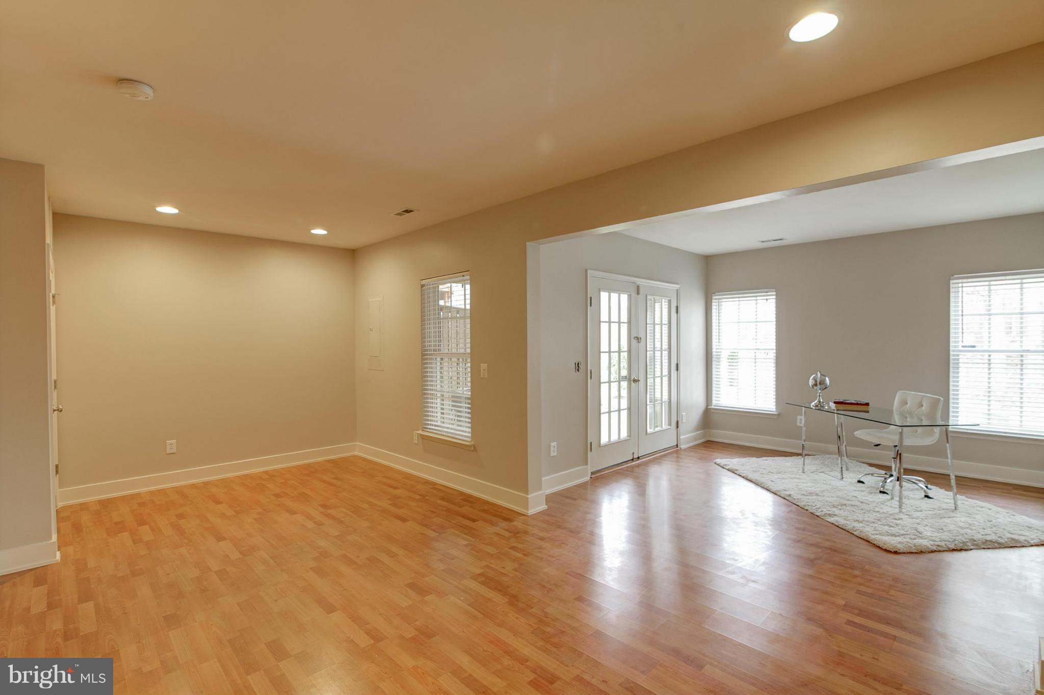 SPRING LAKES - Residential