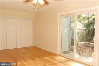 POHICK SQUARE - Residential Lease