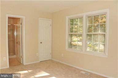 POHICK SQUARE - Residential Lease