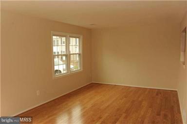 POHICK SQUARE - Residential Lease