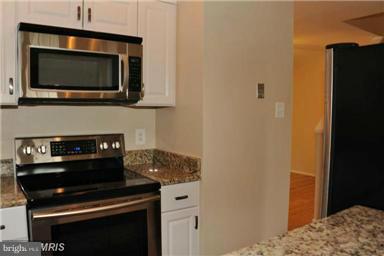 POHICK SQUARE - Residential Lease