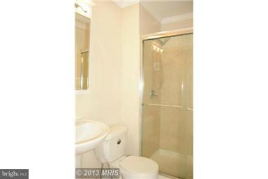 POHICK SQUARE - Residential Lease