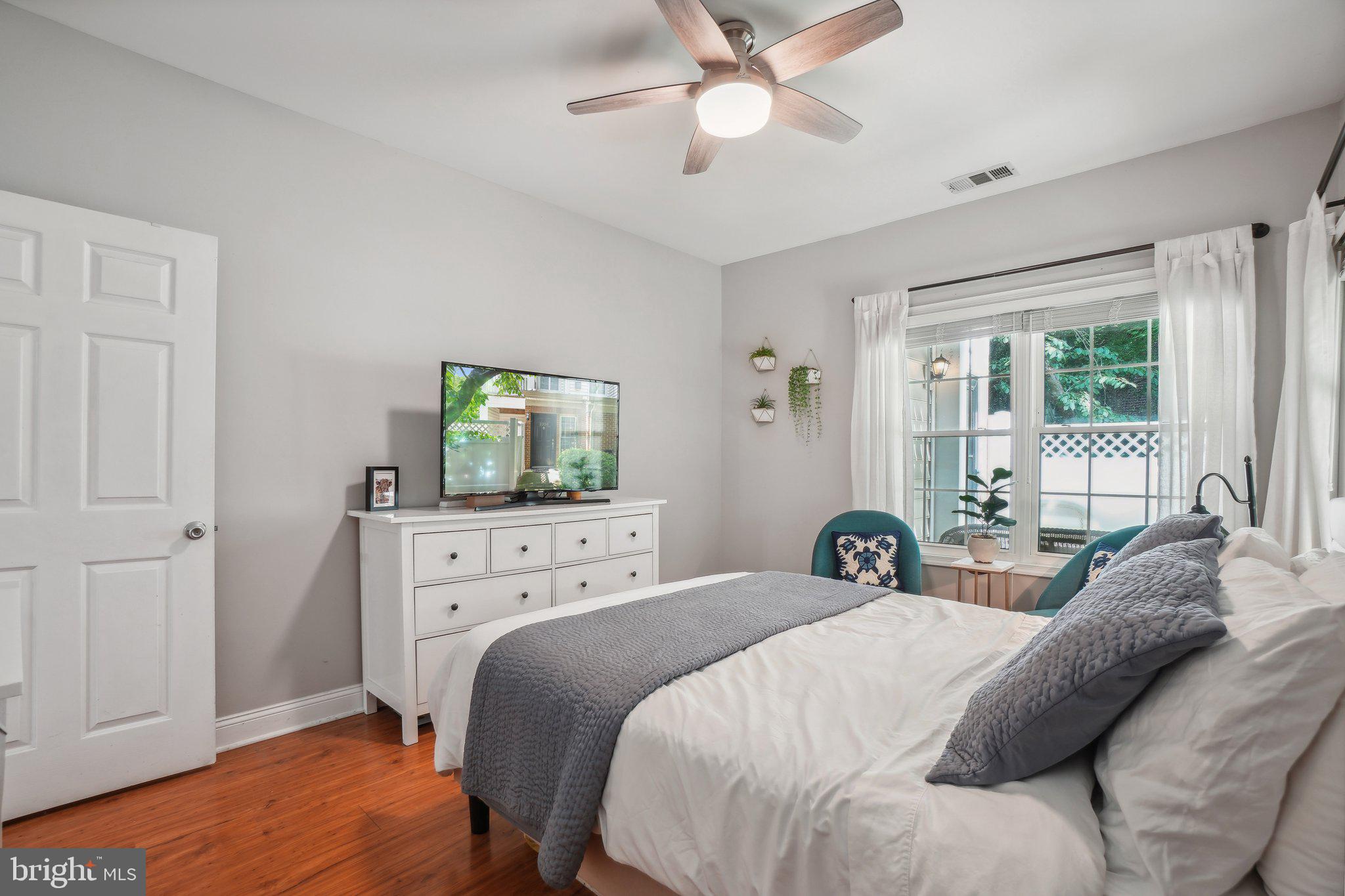 MANORS AT STONEGATE - Residential