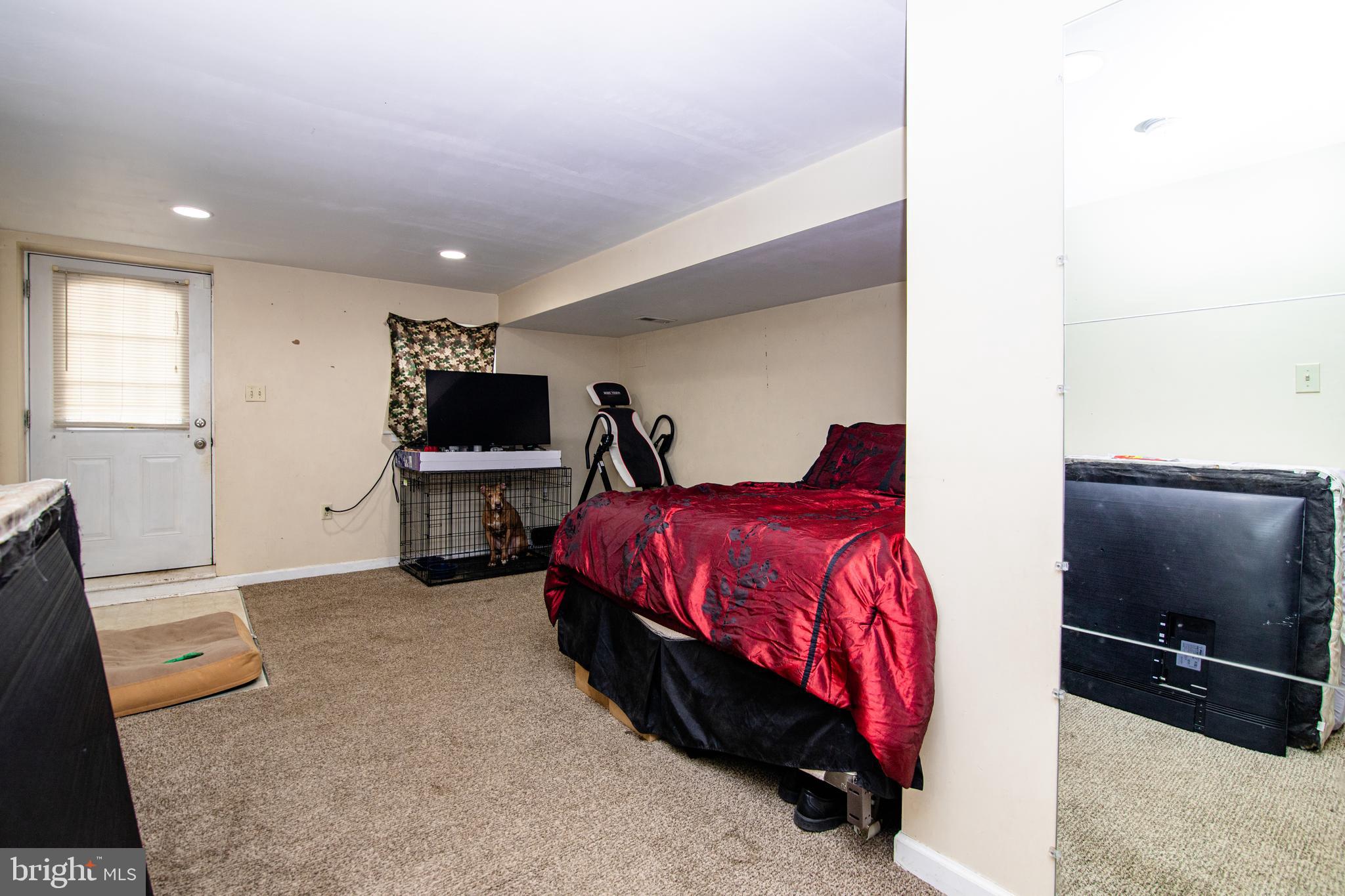 WHITEHALL WEST - Residential