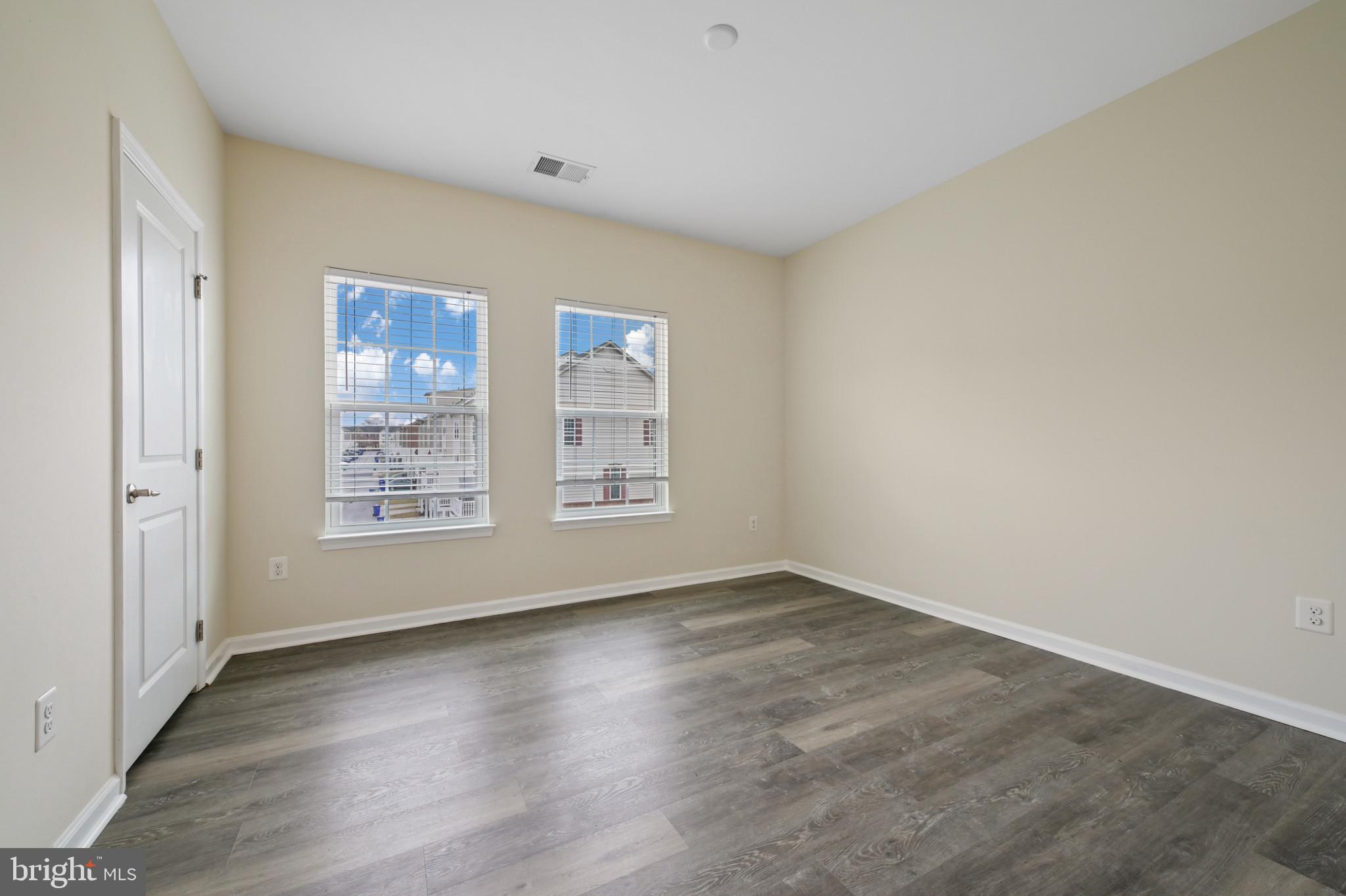 HOWARD SQUARE - Residential Lease