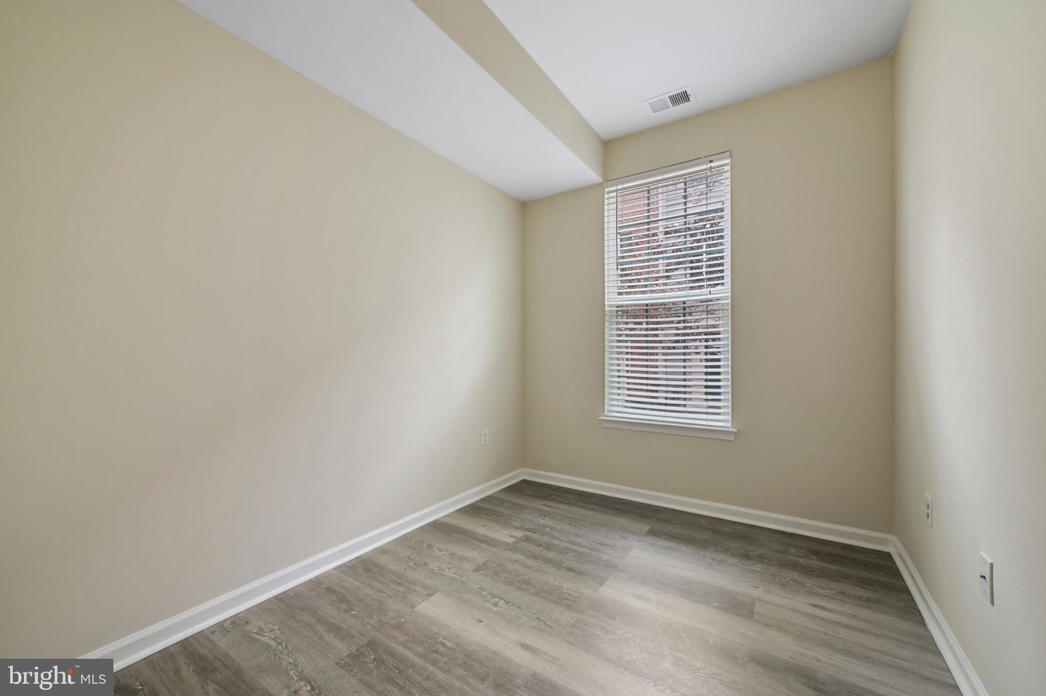 HOWARD SQUARE - Residential Lease