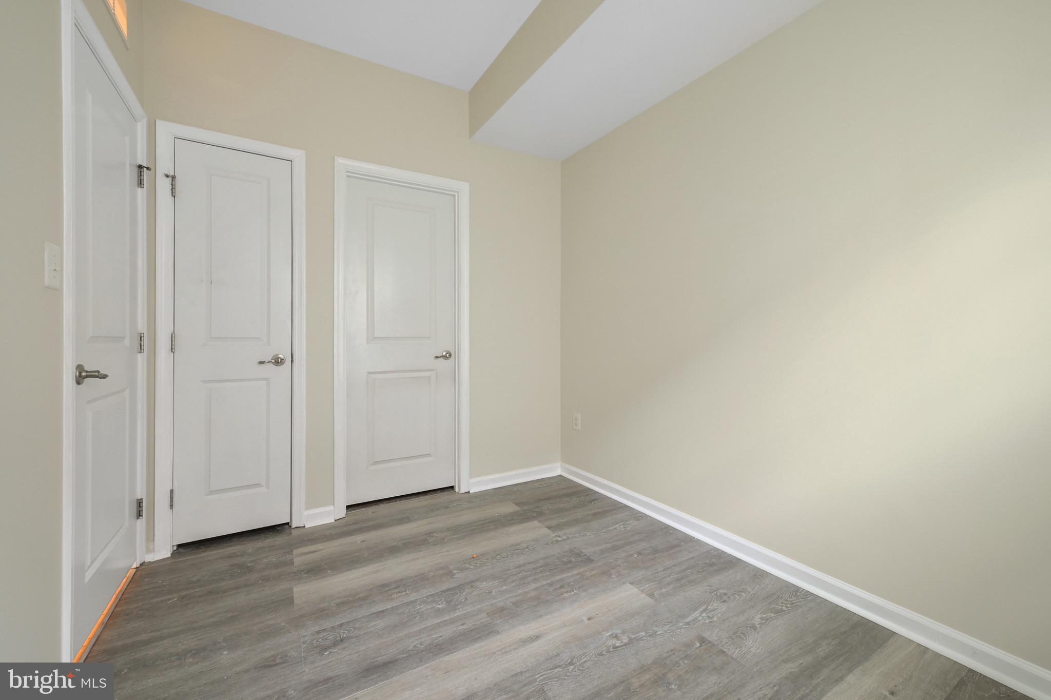 HOWARD SQUARE - Residential Lease