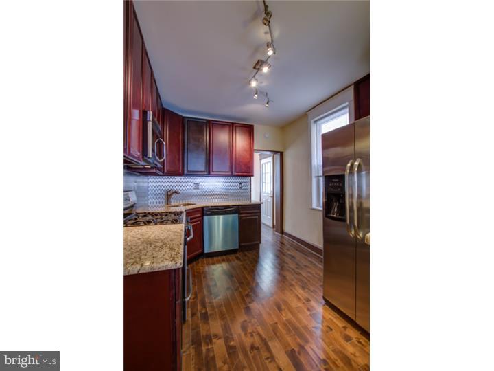 PORT RICHMOND - Residential
