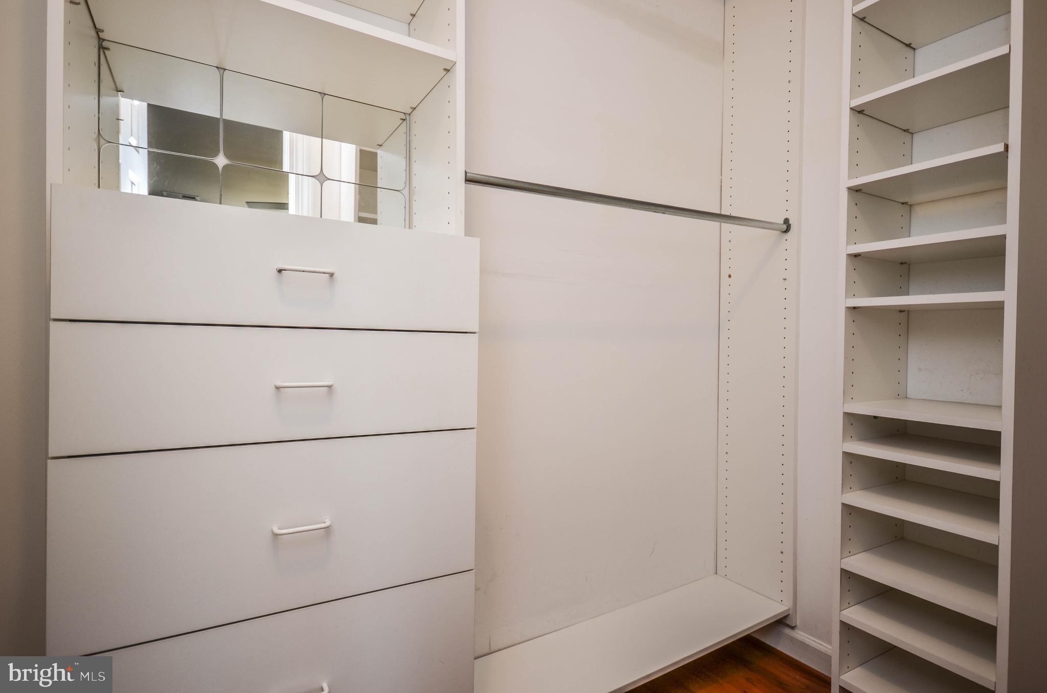 WILLOWS OF POTOMAC - Residential Lease