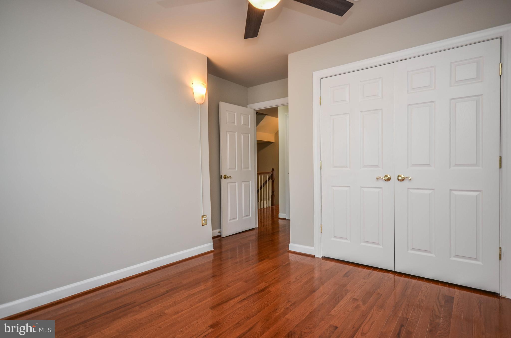 WILLOWS OF POTOMAC - Residential Lease