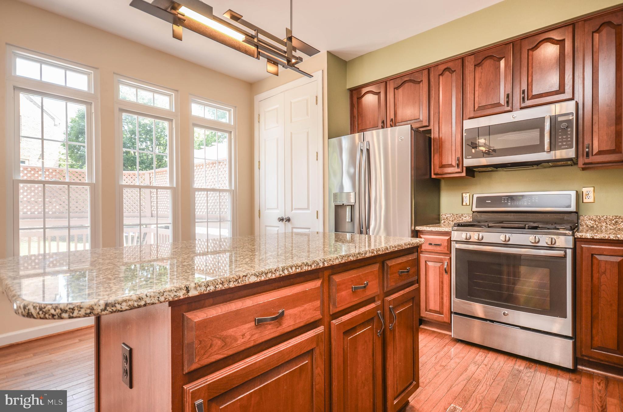 WILLOWS OF POTOMAC - Residential Lease